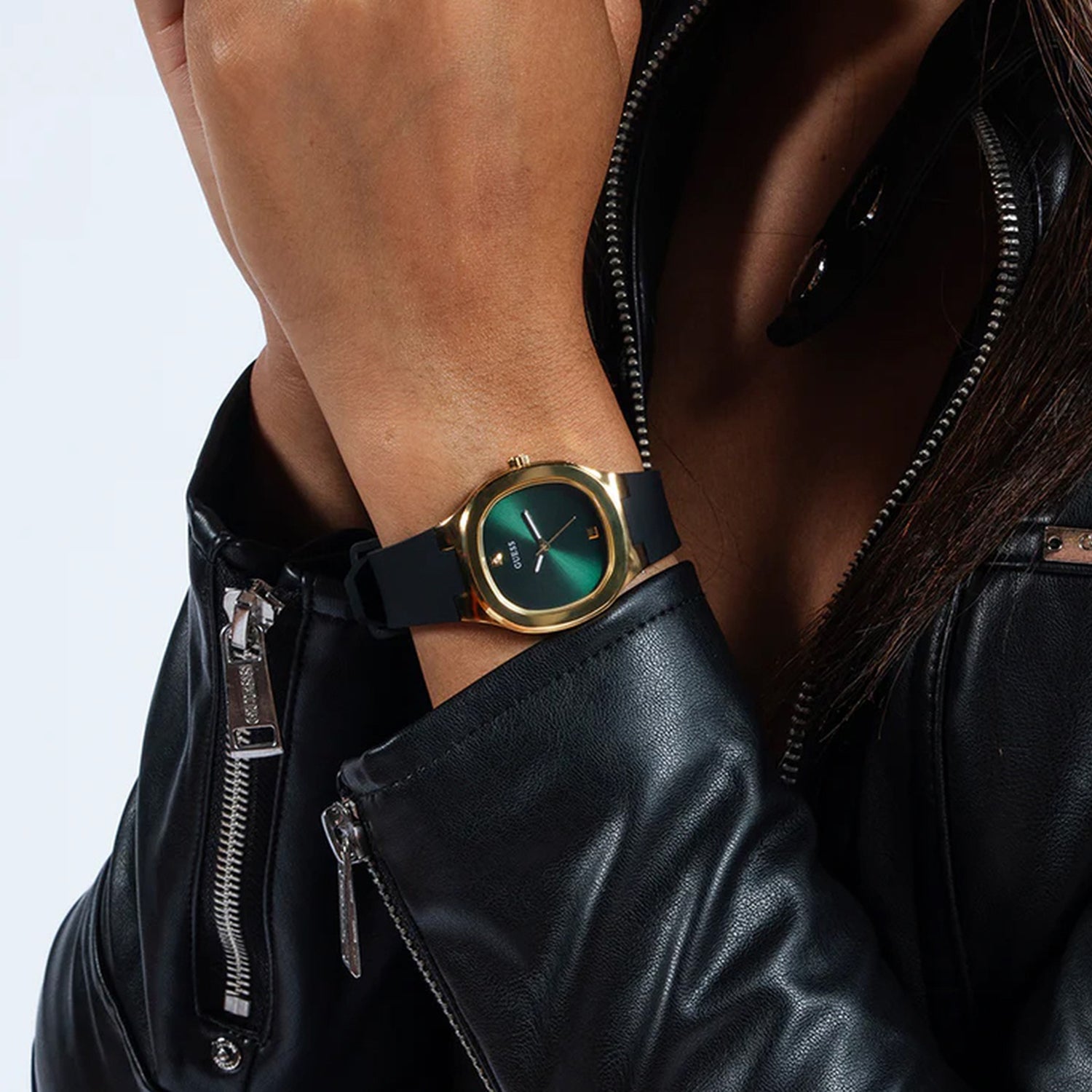 Women Quartz Green Dial Analog Silicone Watch GW0658L1