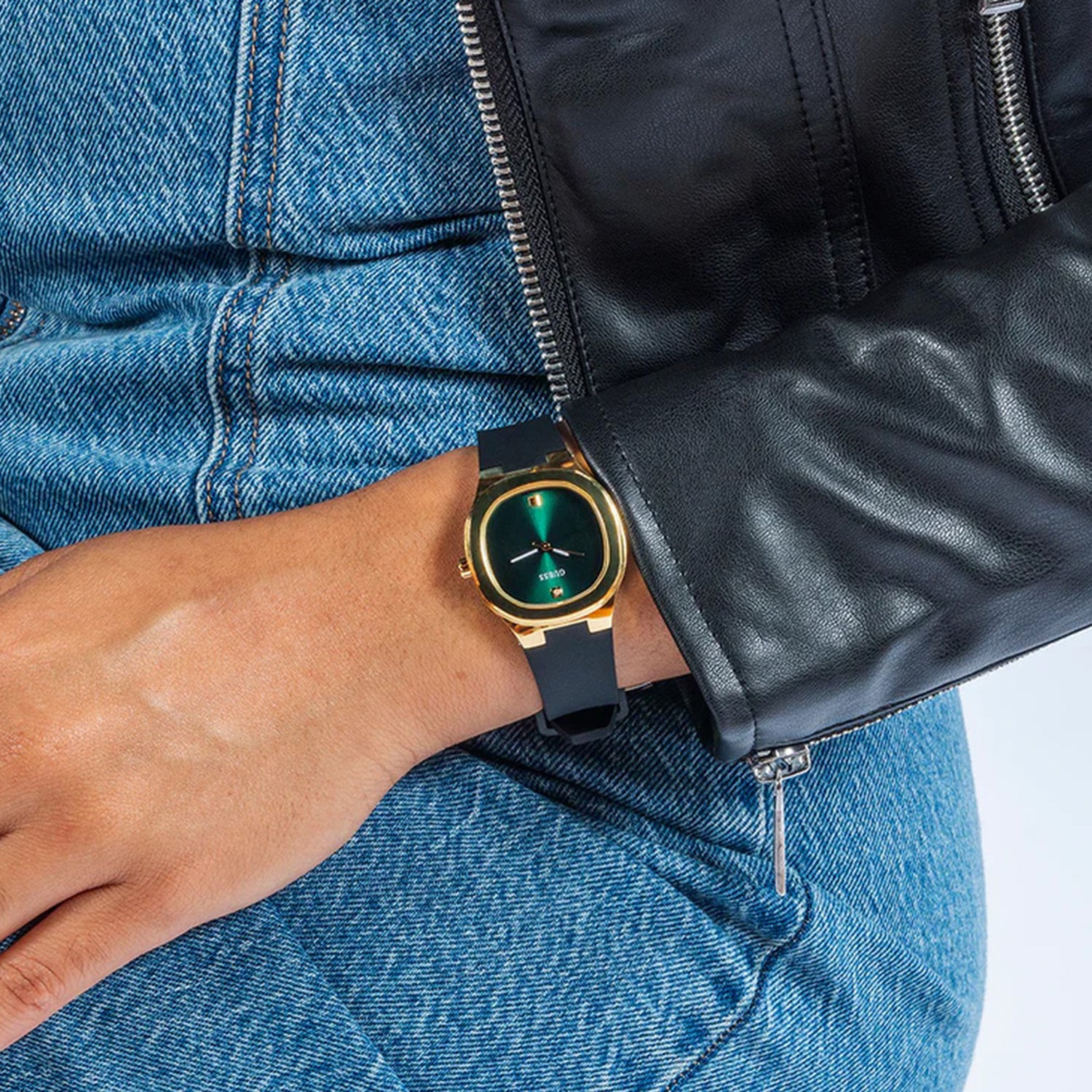 Women Quartz Green Dial Analog Silicone Watch GW0658L1