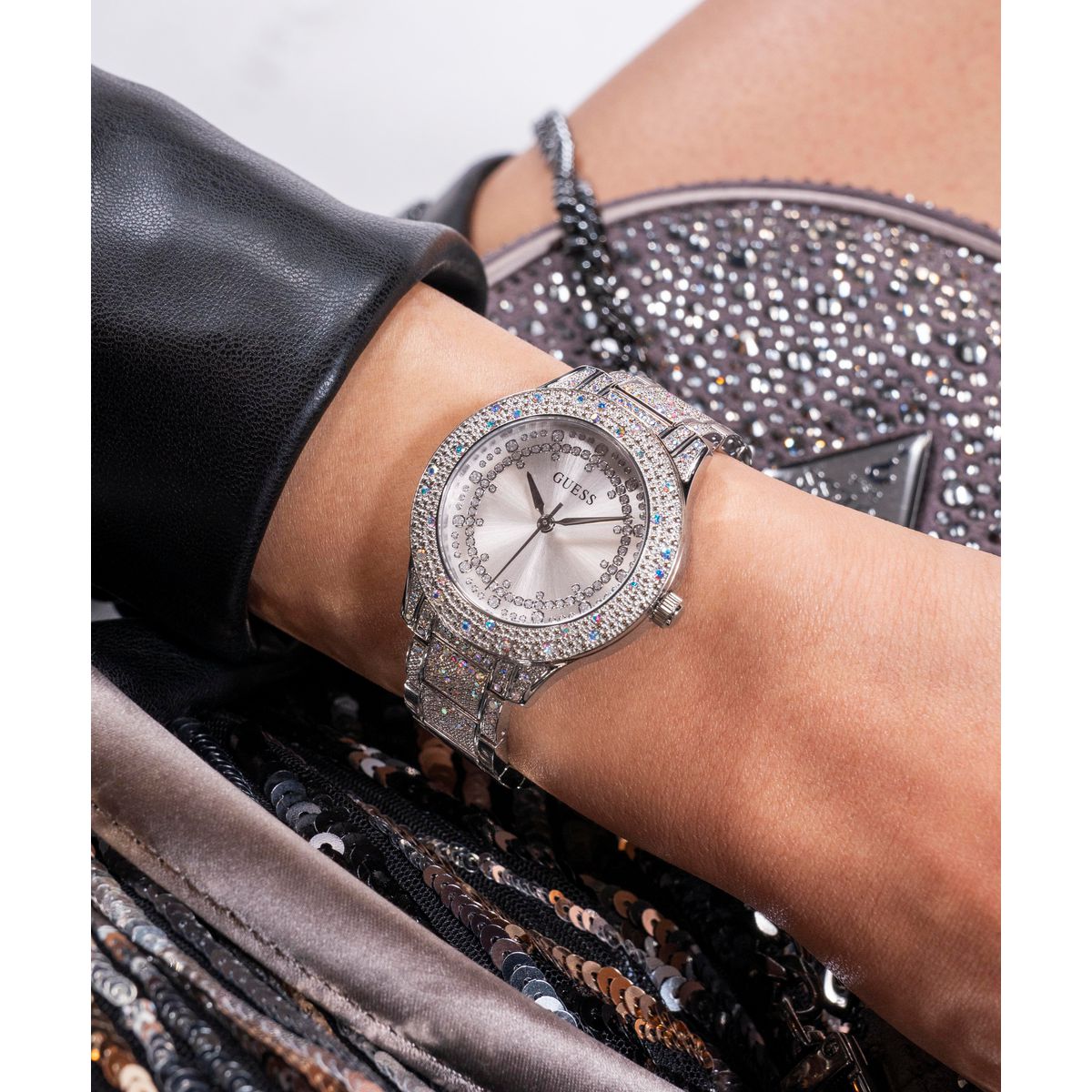 Guess 36 mm Silver Quartz watch