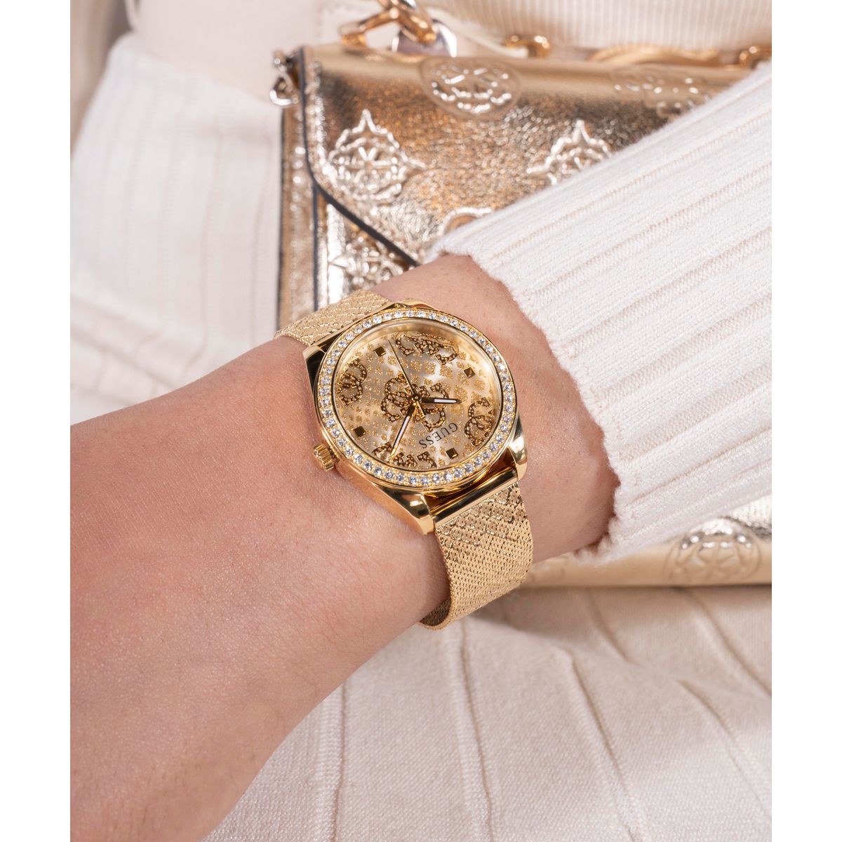 Guess 32 mm Gold Quartz watch