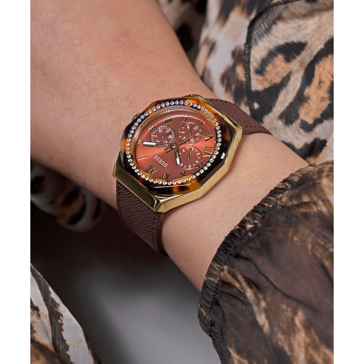 Trend Women Quartz Brown Dial Multi-Function Leather Watch GW0753L3