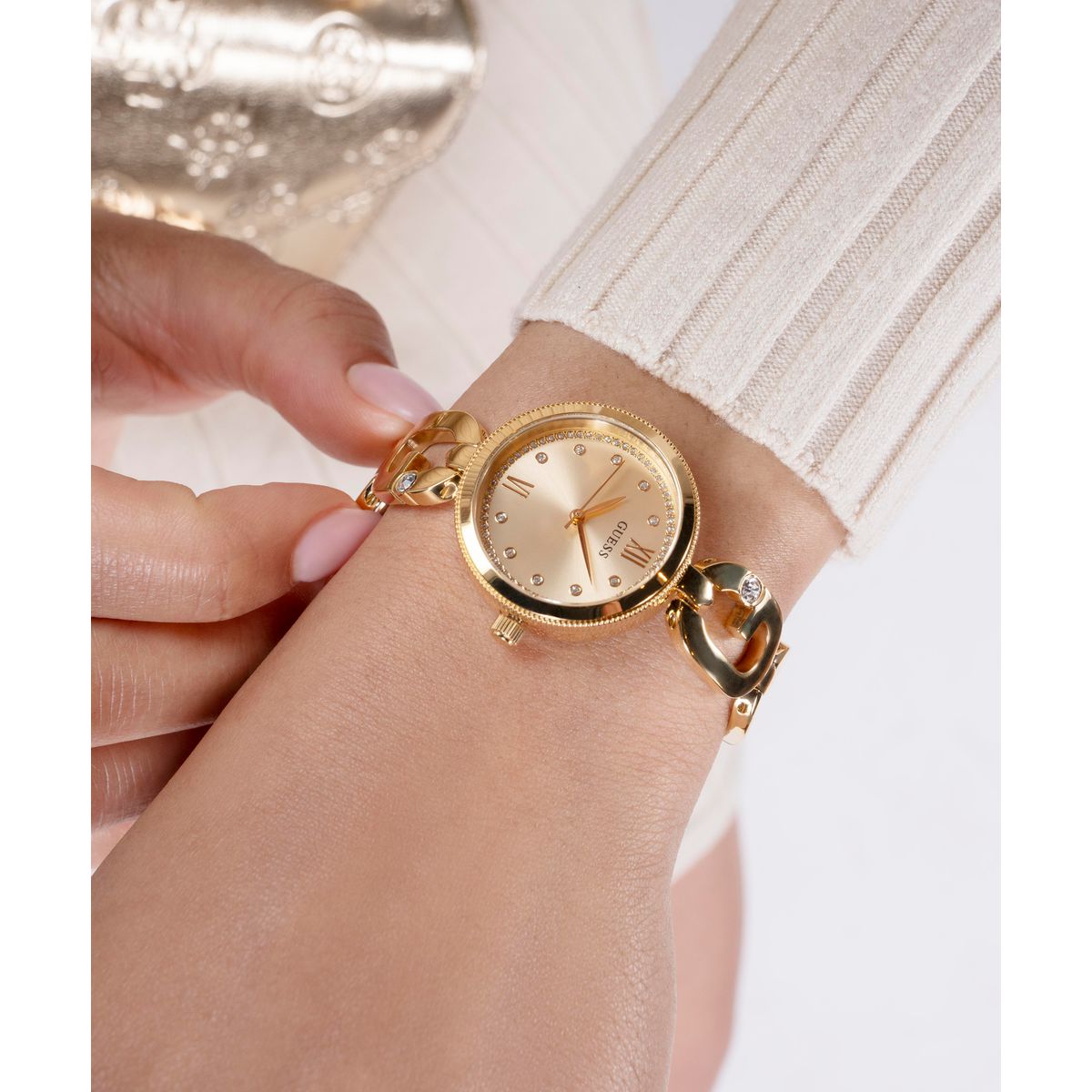 Guess 30 mm Gold Quartz watch