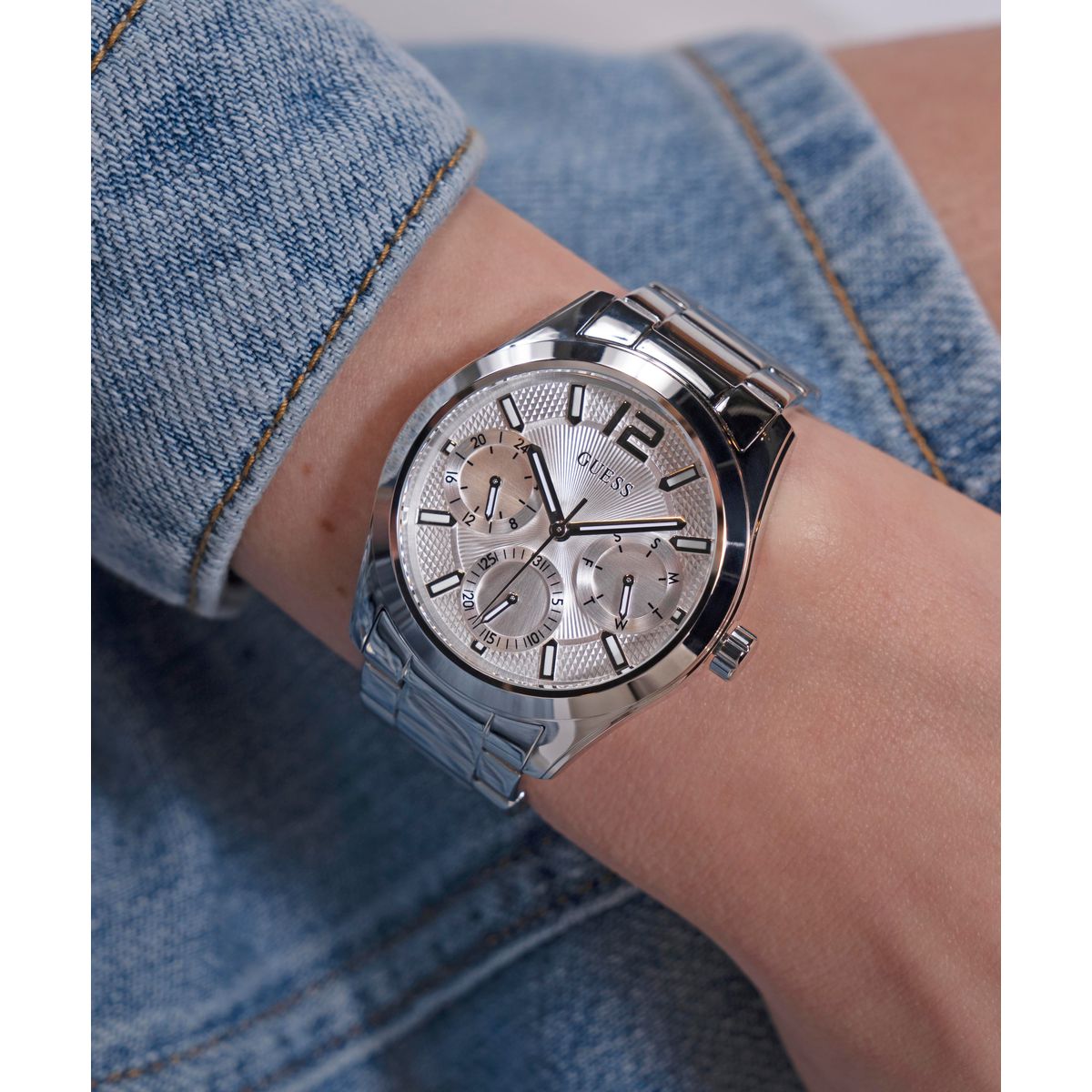 Dress Women Quartz Silver Dial Multi-Function Stainless Steel Watch GW0760L1