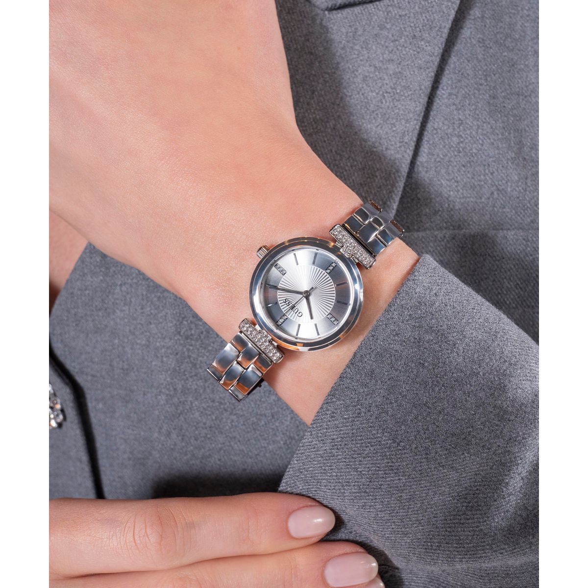 Gd Array Women Quartz Silver Dial Analog Stainless Steel Watch Gw0762L1