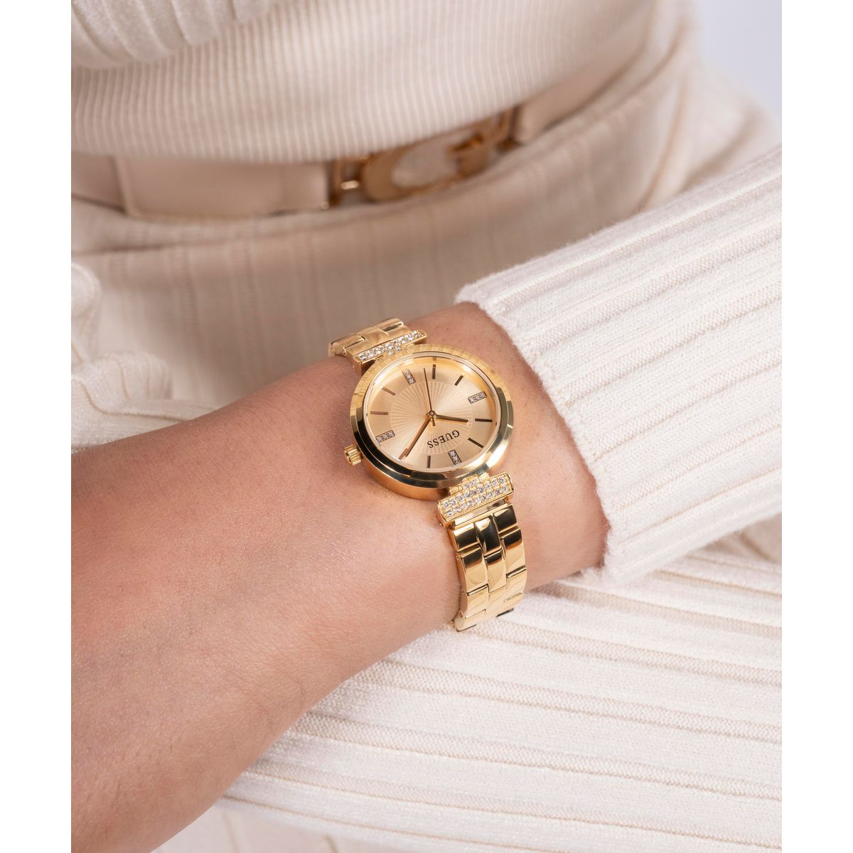 Array Women Quartz Champagne Dial Analog Stainless Steel Watch GW0762L2