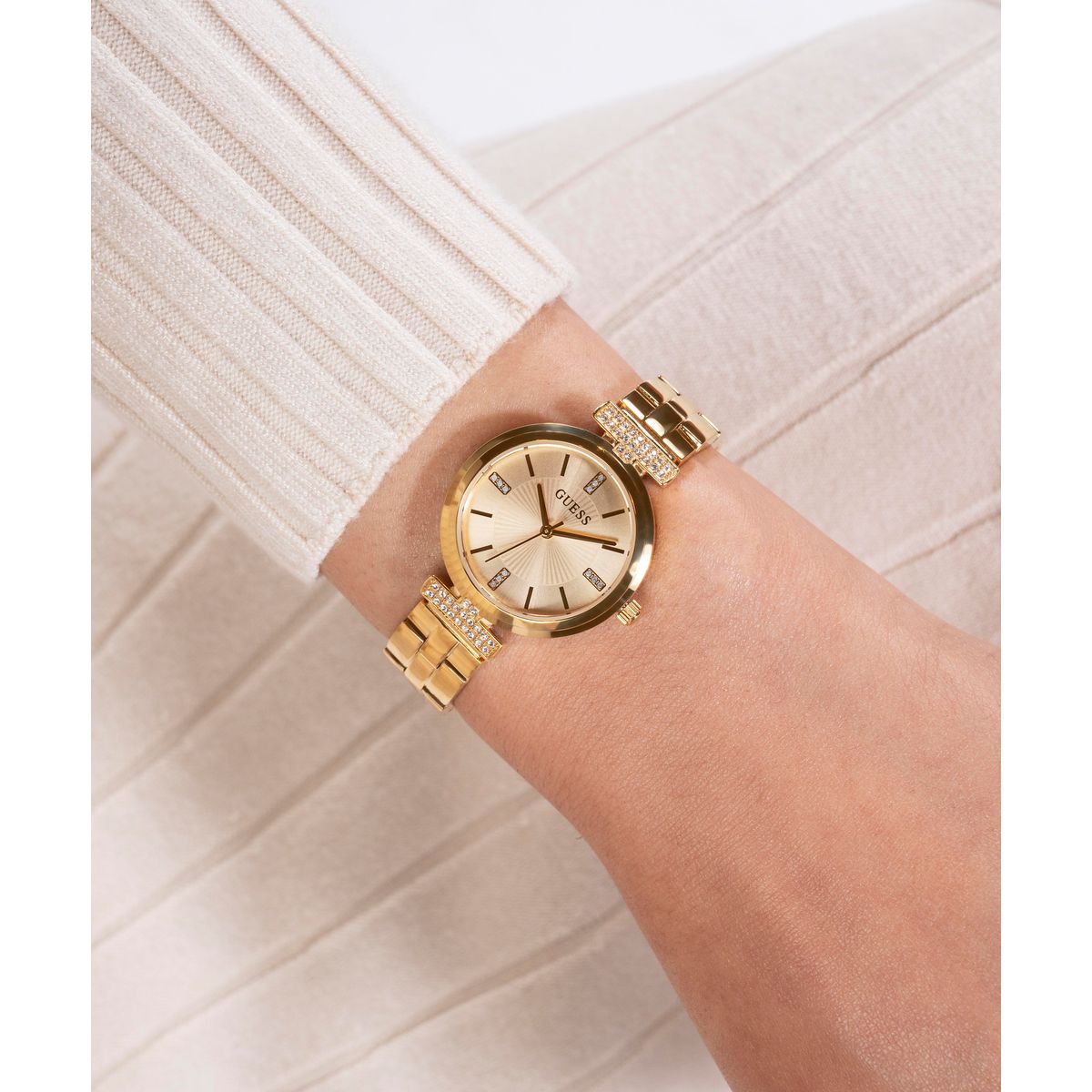 Guess 28 mm Gold Quartz watch