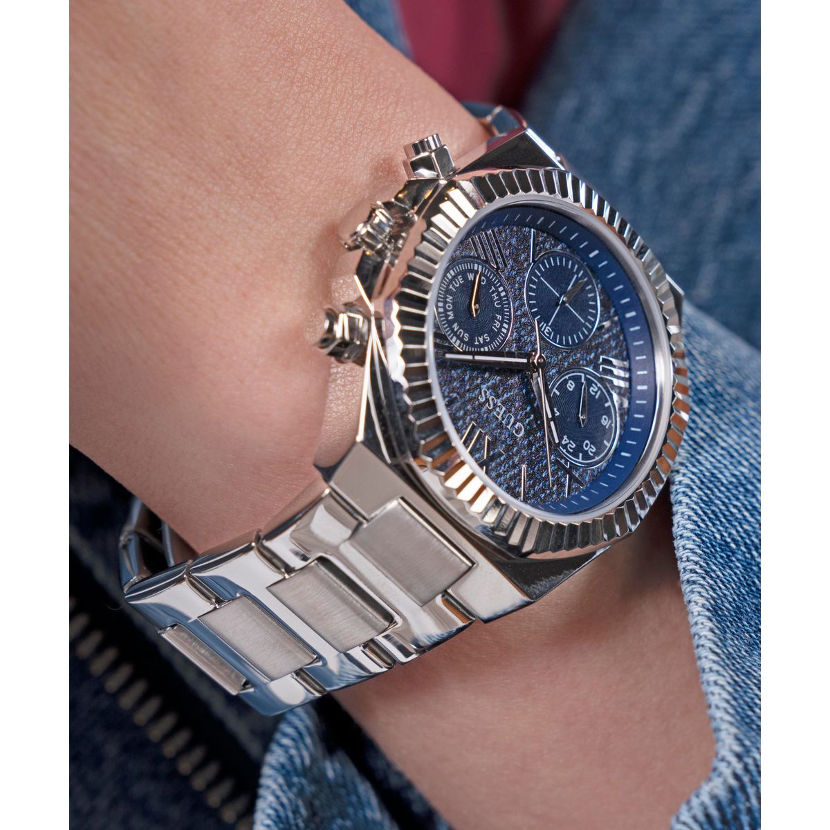 Guess Round Quartz Chronograph Women watch
