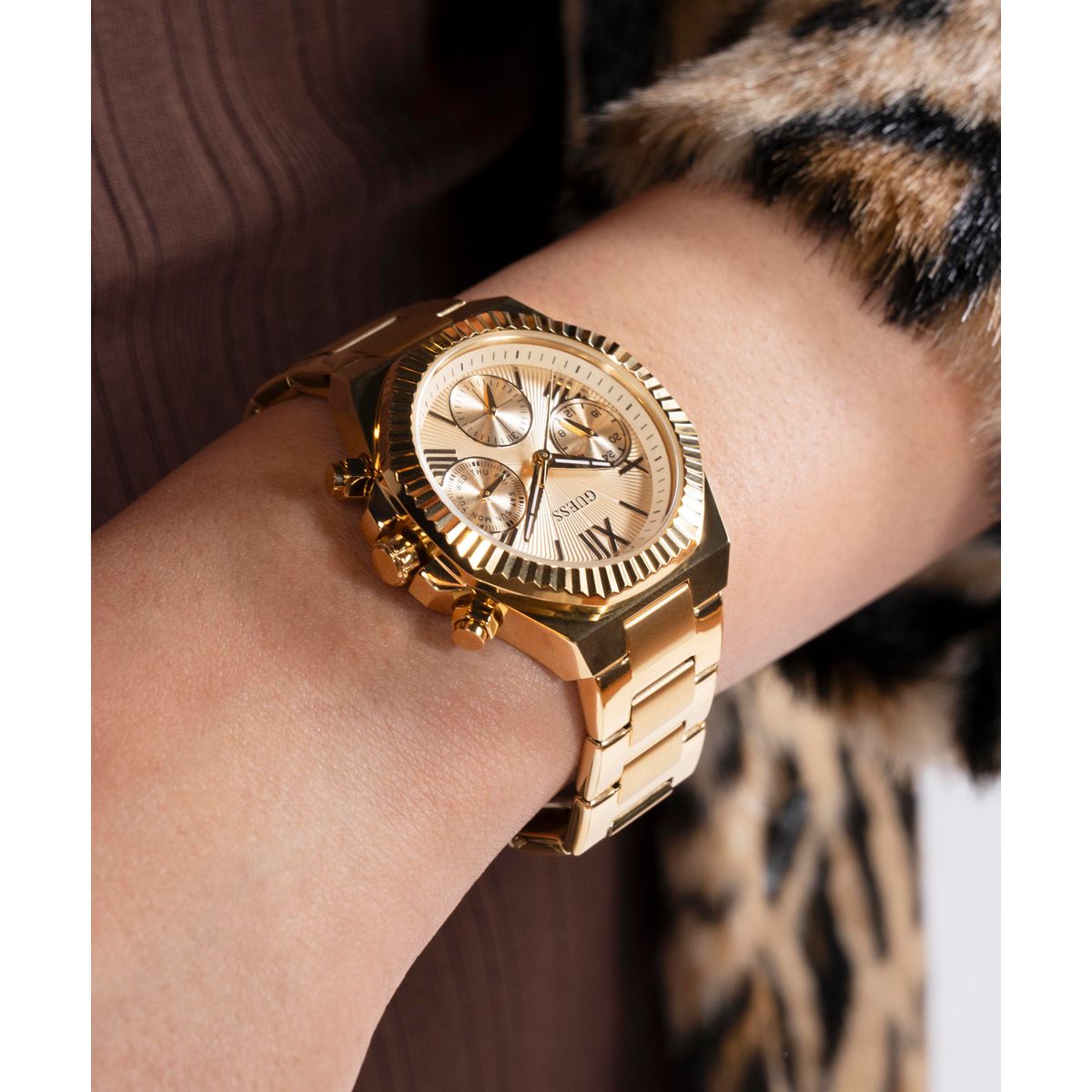 Guess Round Quartz Chronograph Women watch