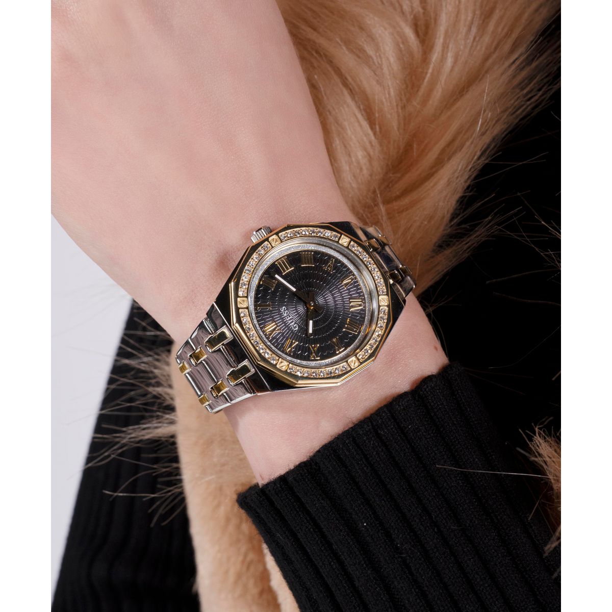 Dress Women Quartz Black Dial Analog Stainless Steel Watch GW0770L4