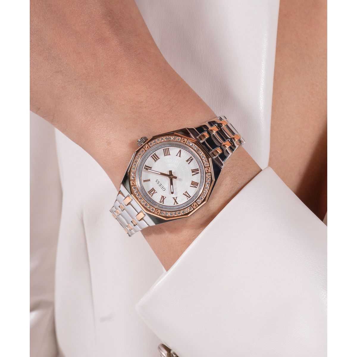 Dress Women Quartz White Dial Analog Stainless Steel Watch GW0770L5