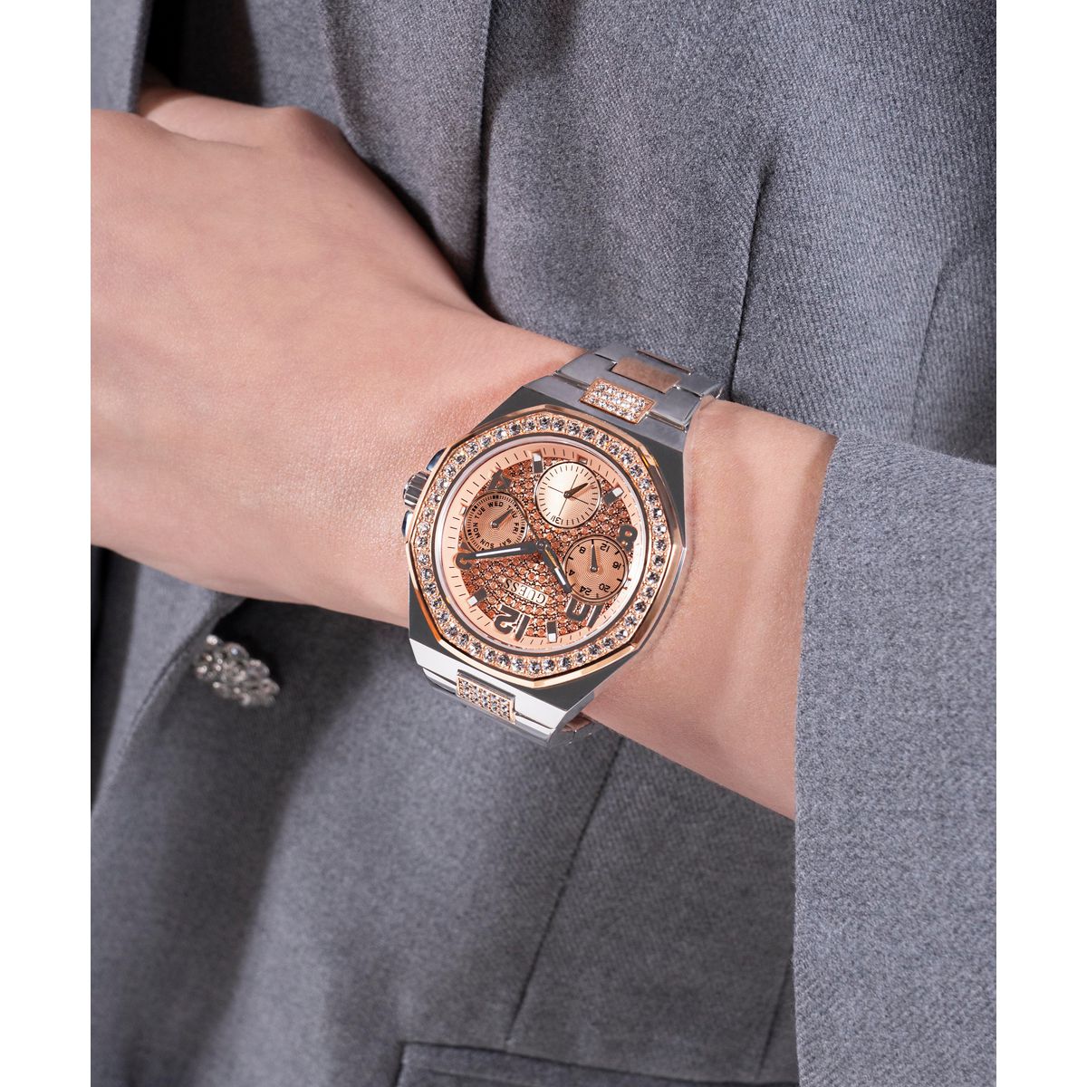 Guess Trend Women Quartz Rose Gold Dial Multi-Function Stainless Steel Watch GW0777L3