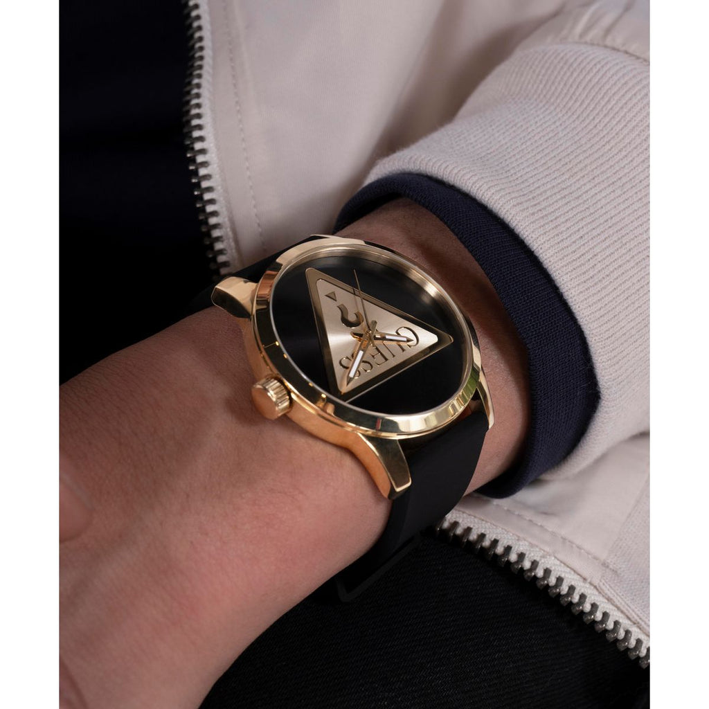 Guess Round Quartz Analog Men watch