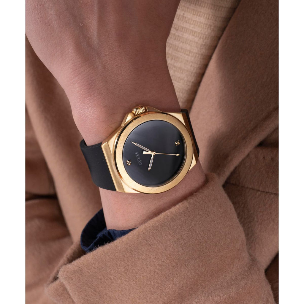 Guess Round Quartz Analog Men watch