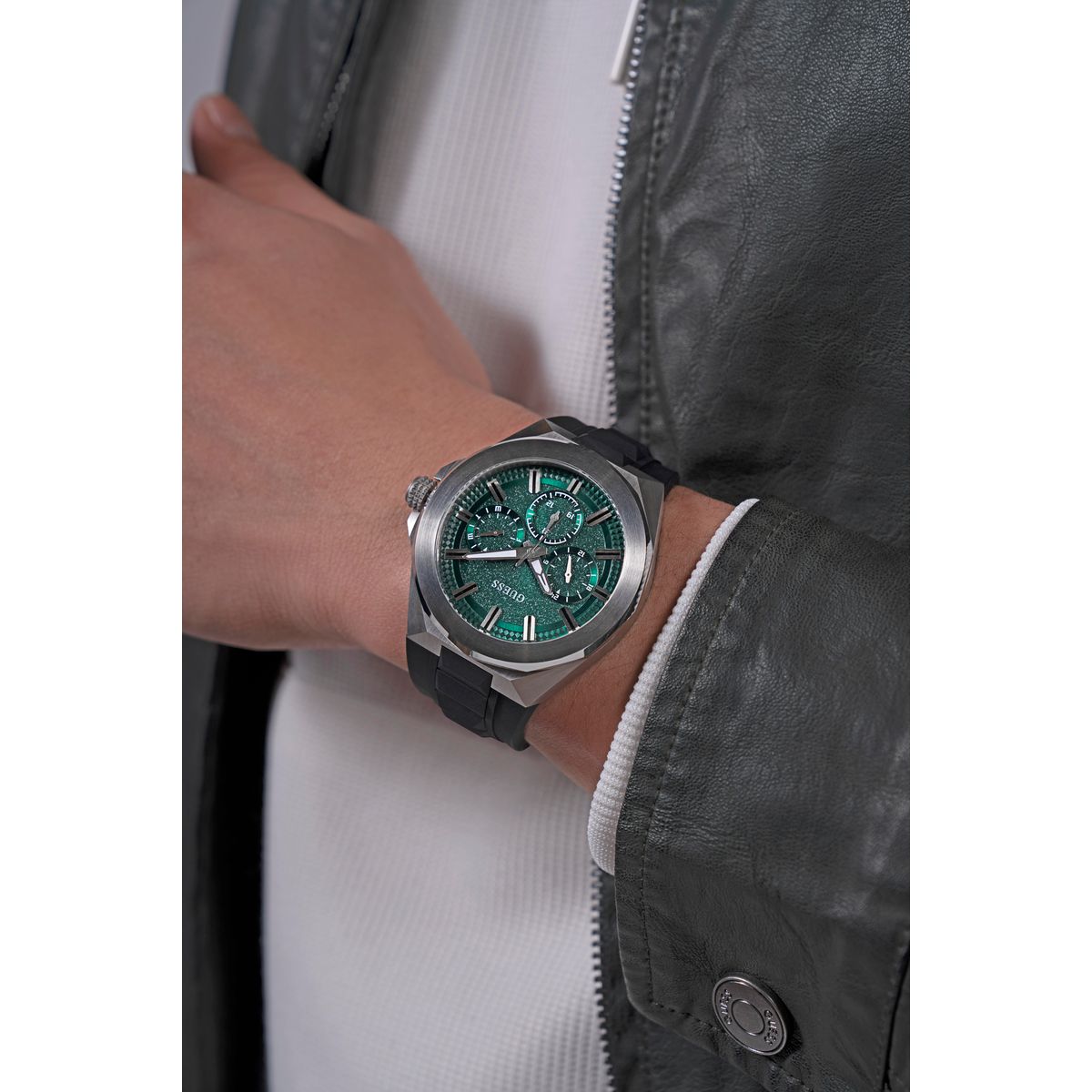 Dashboard Men Quartz Green Dial Multi-Function Silicone Watch GW0799G3