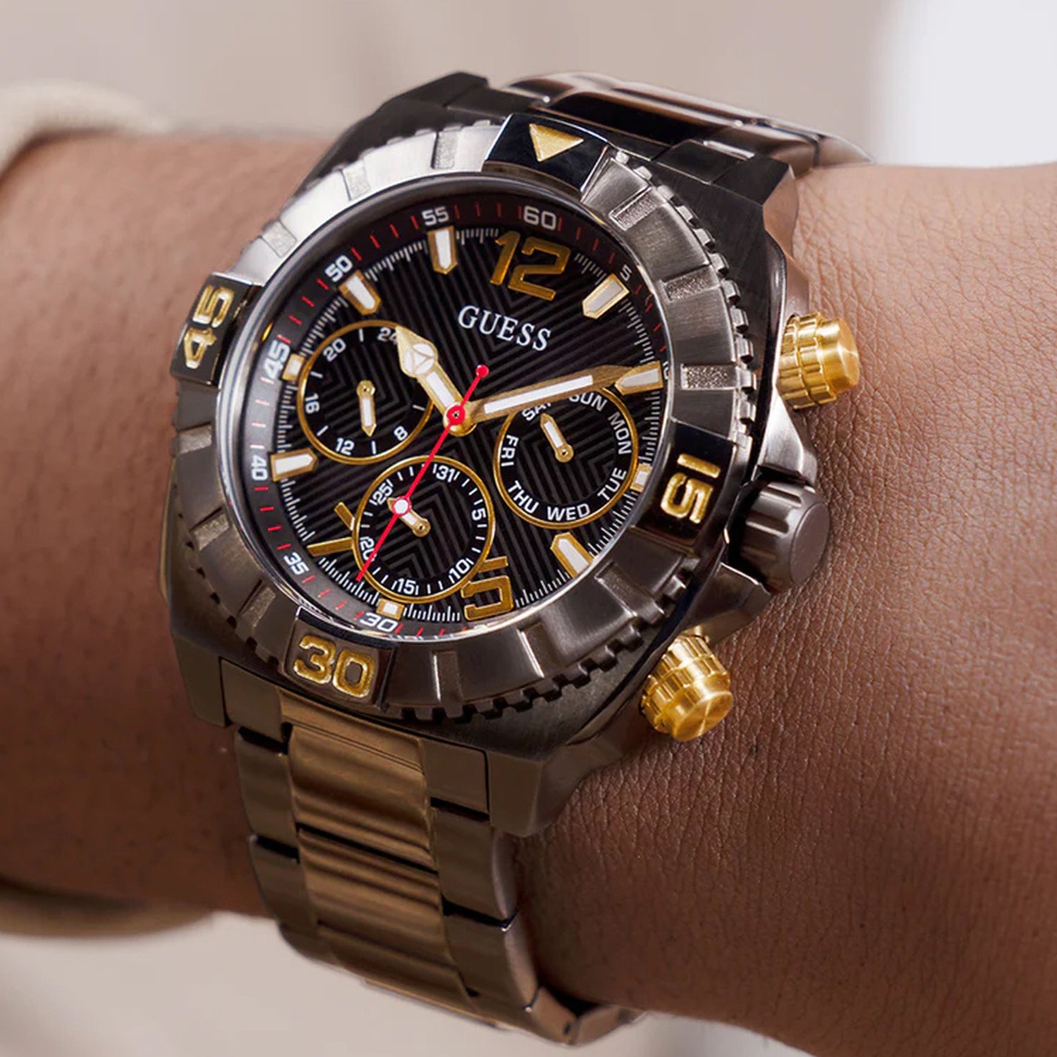 Gs Traction Men Quartz Black Dial Analog Stainless Steel GW0800G2
