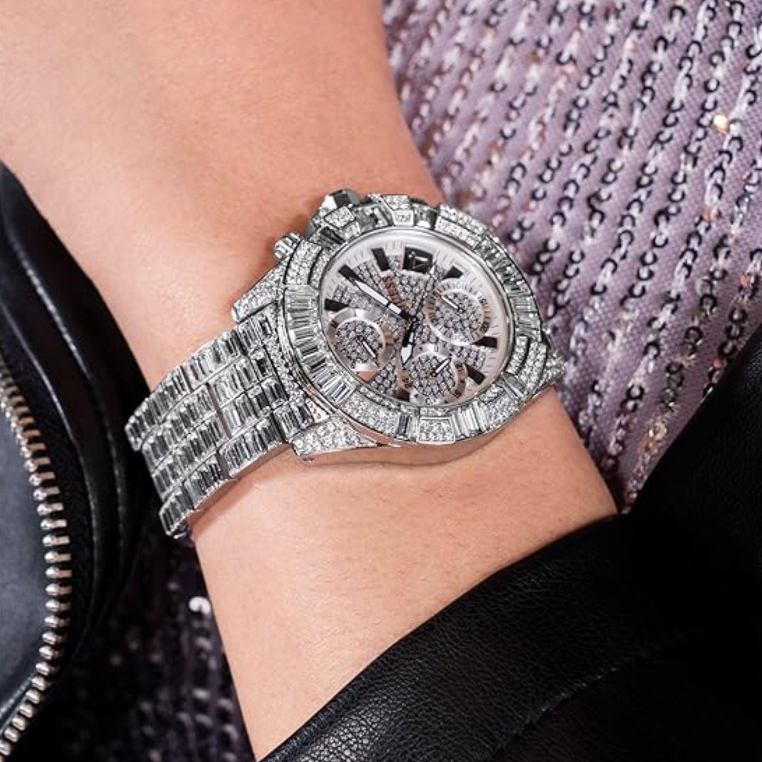 Women Quartz Silver Dial Chronograph Stainless Steel Watch GW0812L1