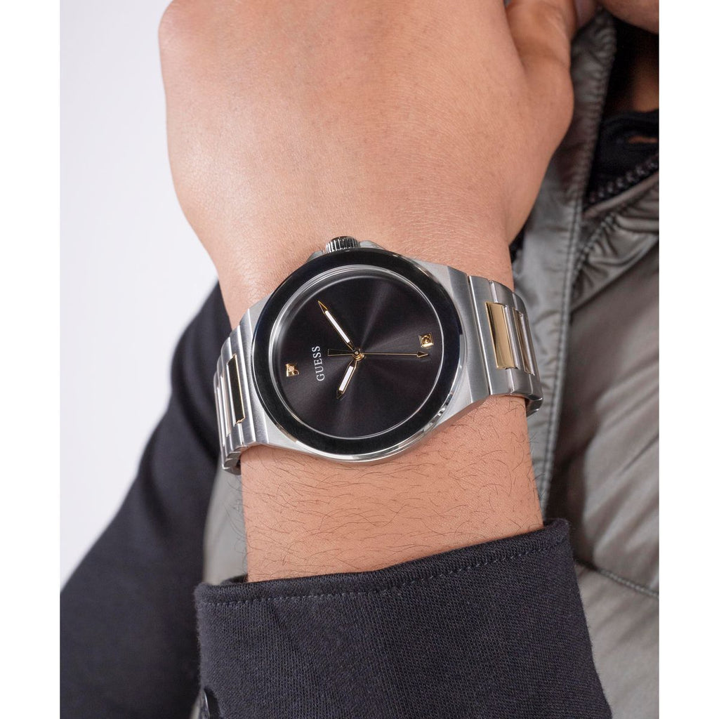 Vinyl Men Quartz Black Dial Analog Stainless Steel Watch GW0833G3