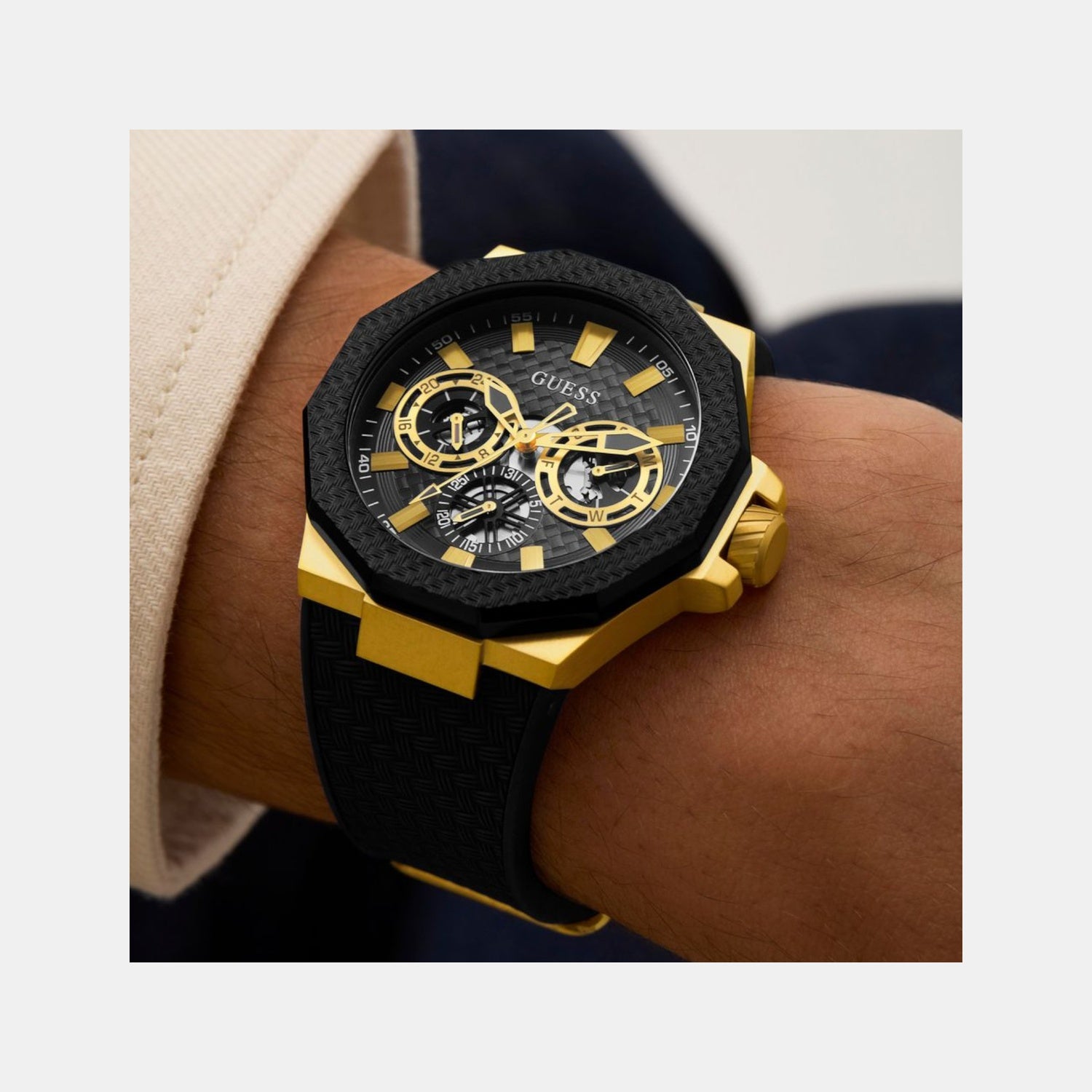 Indy Men Quartz Black Dial Multi-Function Silicone Watch GW0853G2