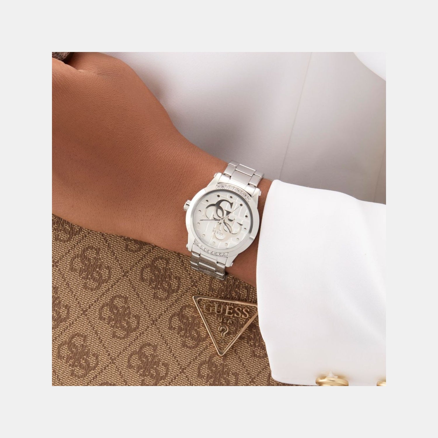 Annette Women Quartz Silver Dial Analog Stainless Steel Watch GW0861L1