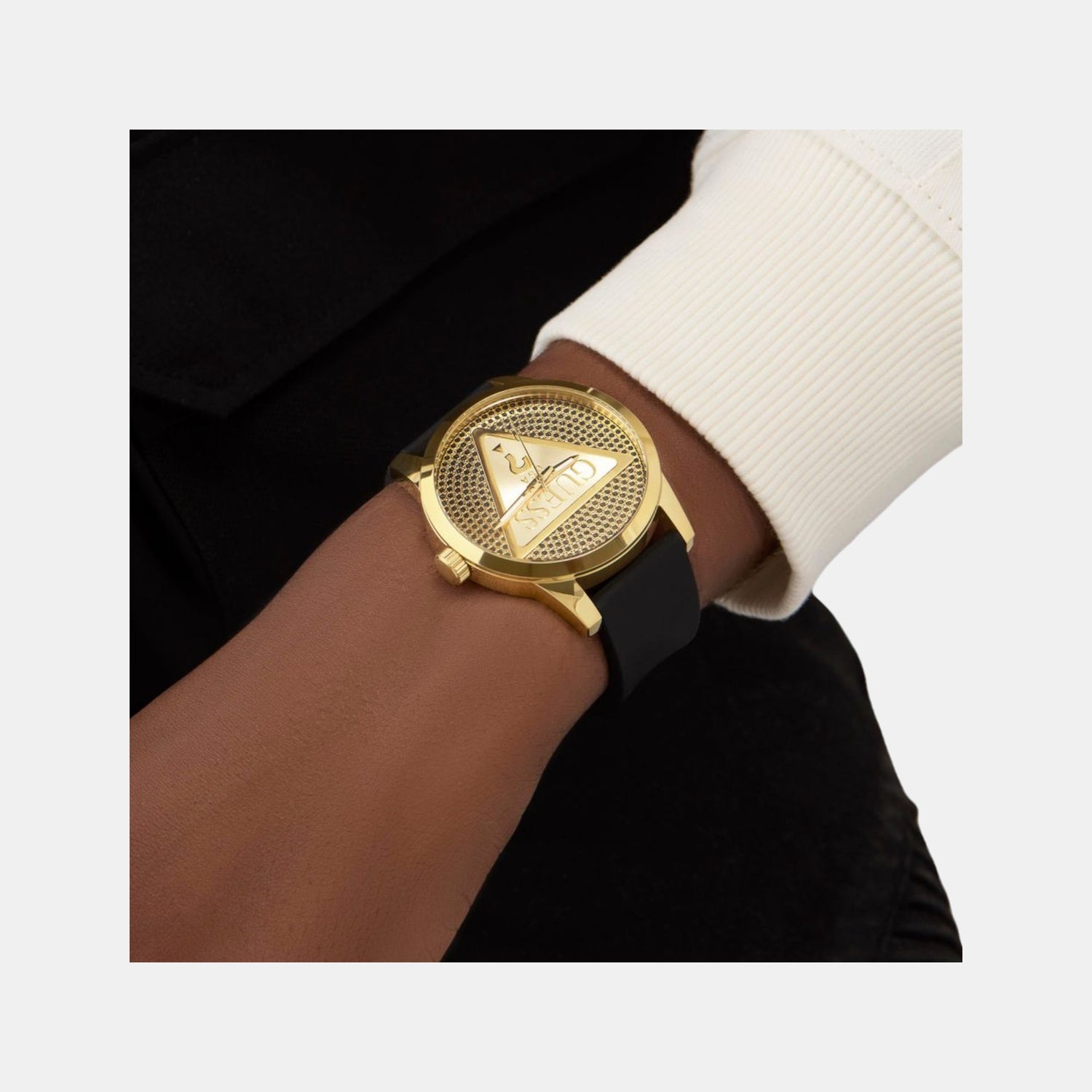 Badge Men Quartz Black Dial Analog Silicone Watch GW0916G1