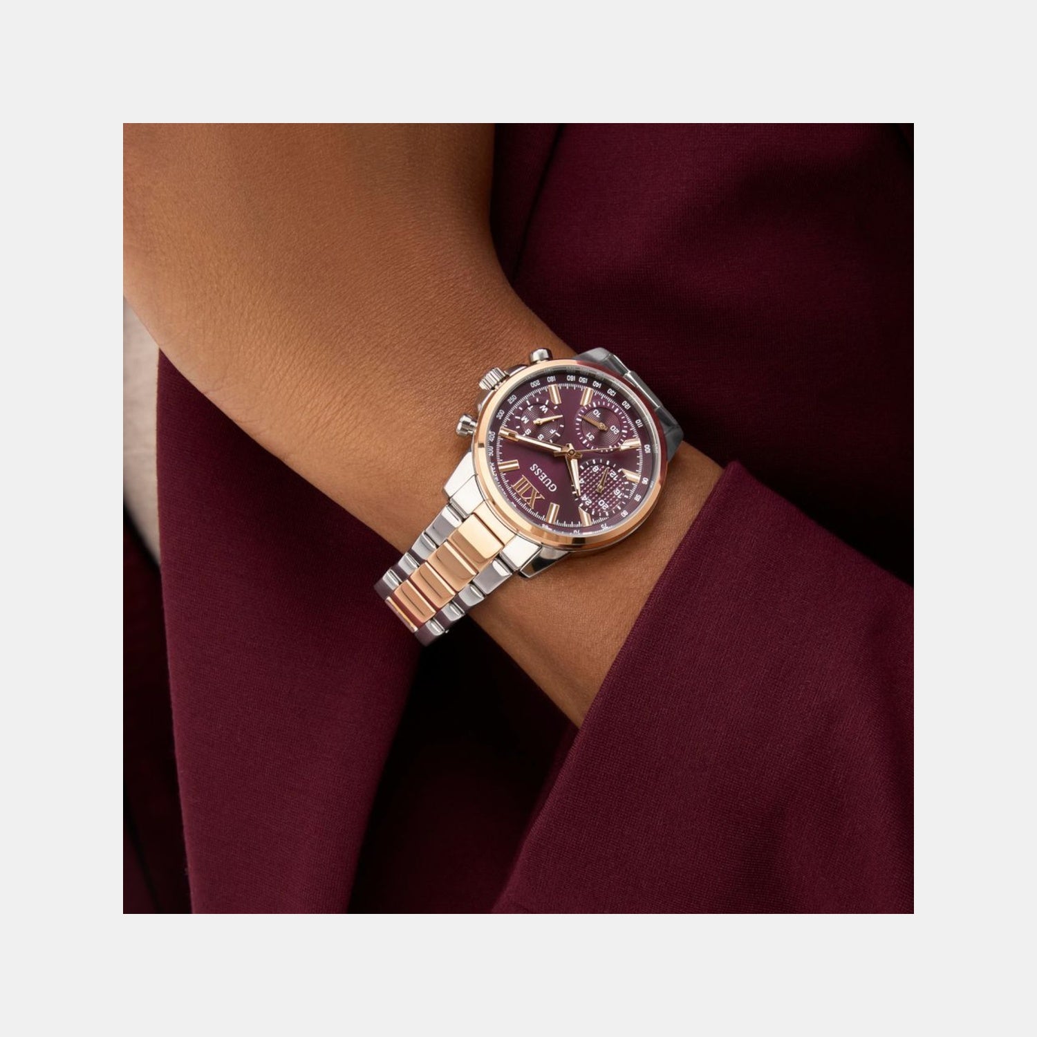 Dress Women Quartz Red Dial Multi-Function Stainless Steel Watch GW0933L5