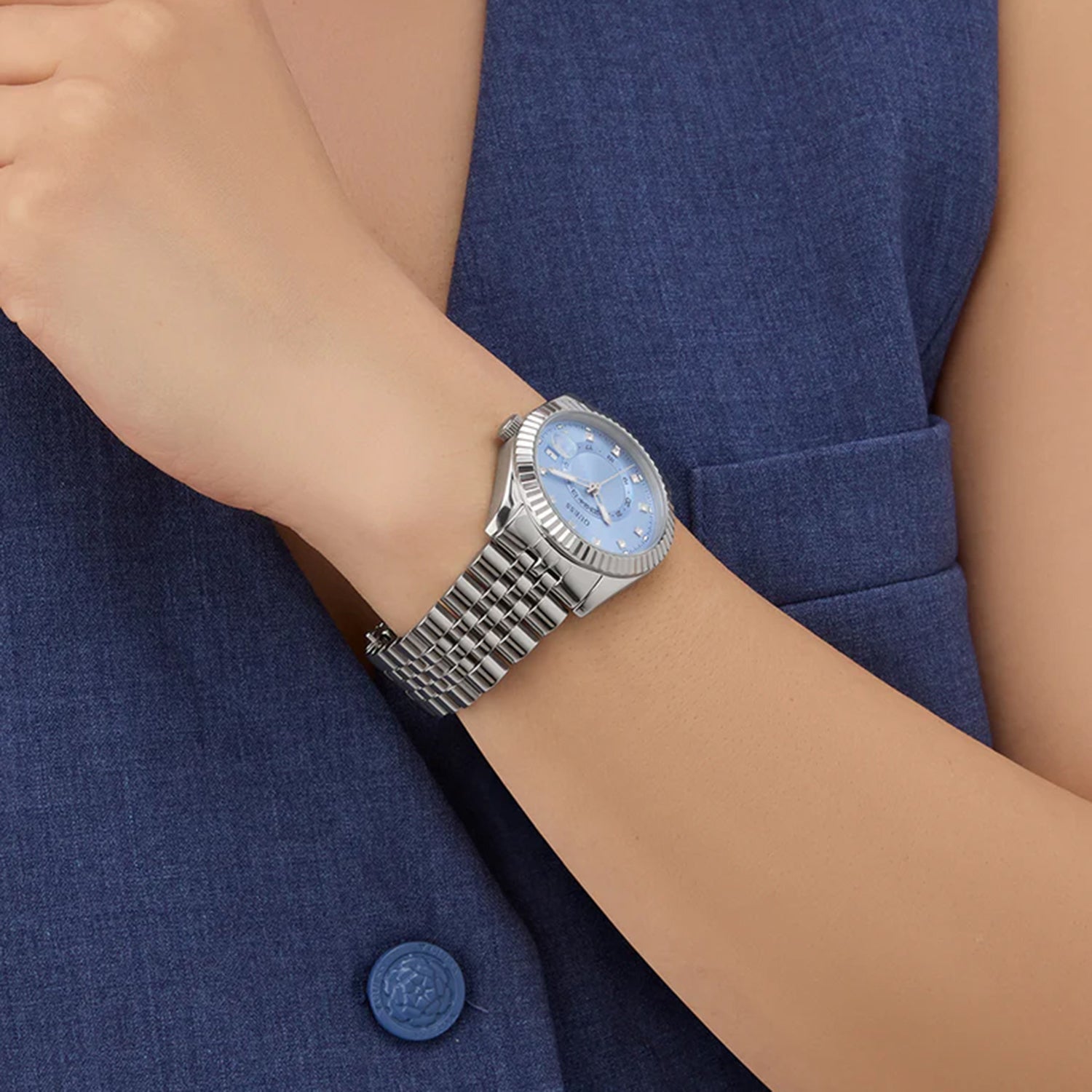 Jada Women Quartz Ice Blue Dial Analog Recycled Steel Watch GW0936L1