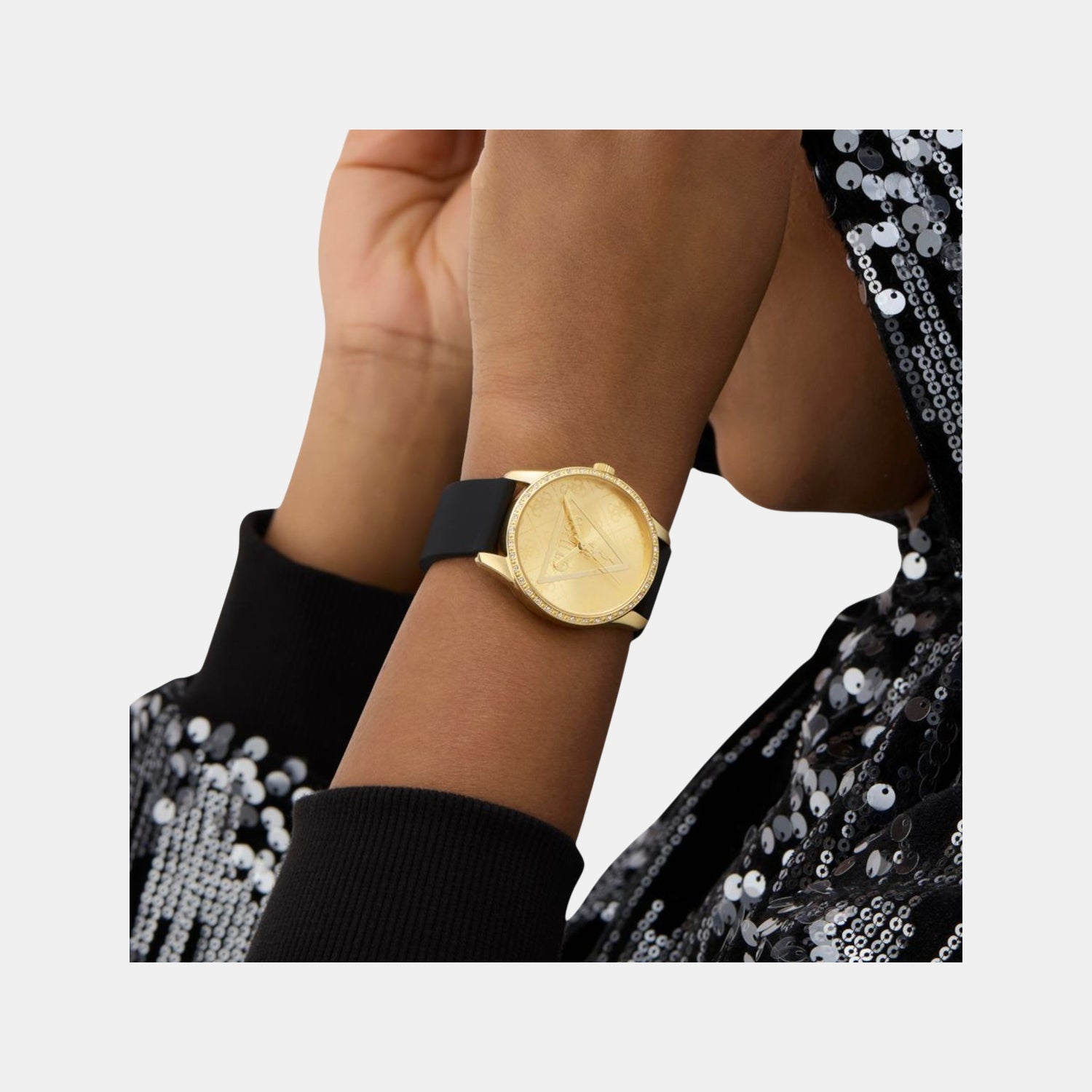 Roxy Women Quartz Champagne Dial Analog Silicone Watch GW0942L2