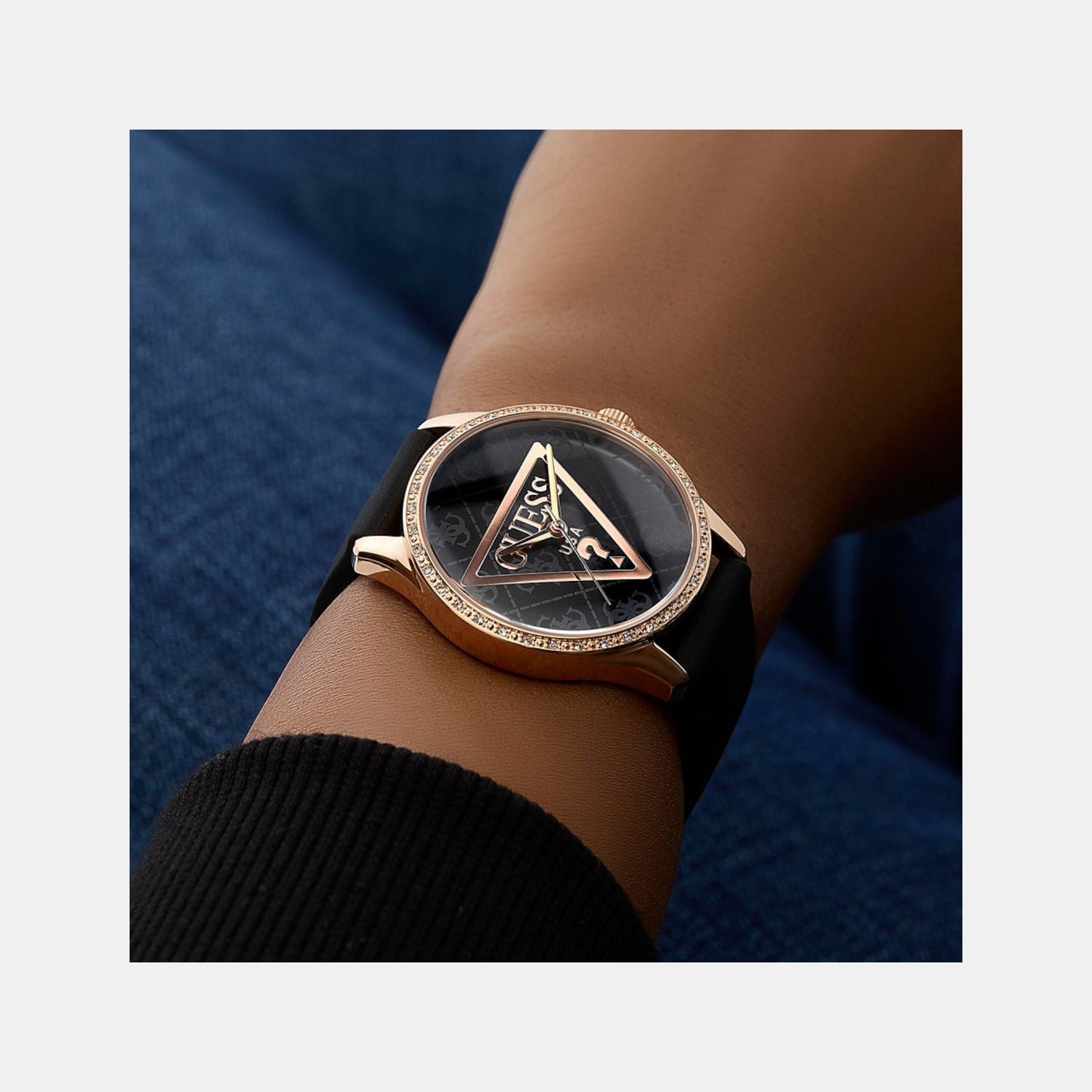 Roxy Women Quartz Black Dial Analog Silicone Watch GW0942L3