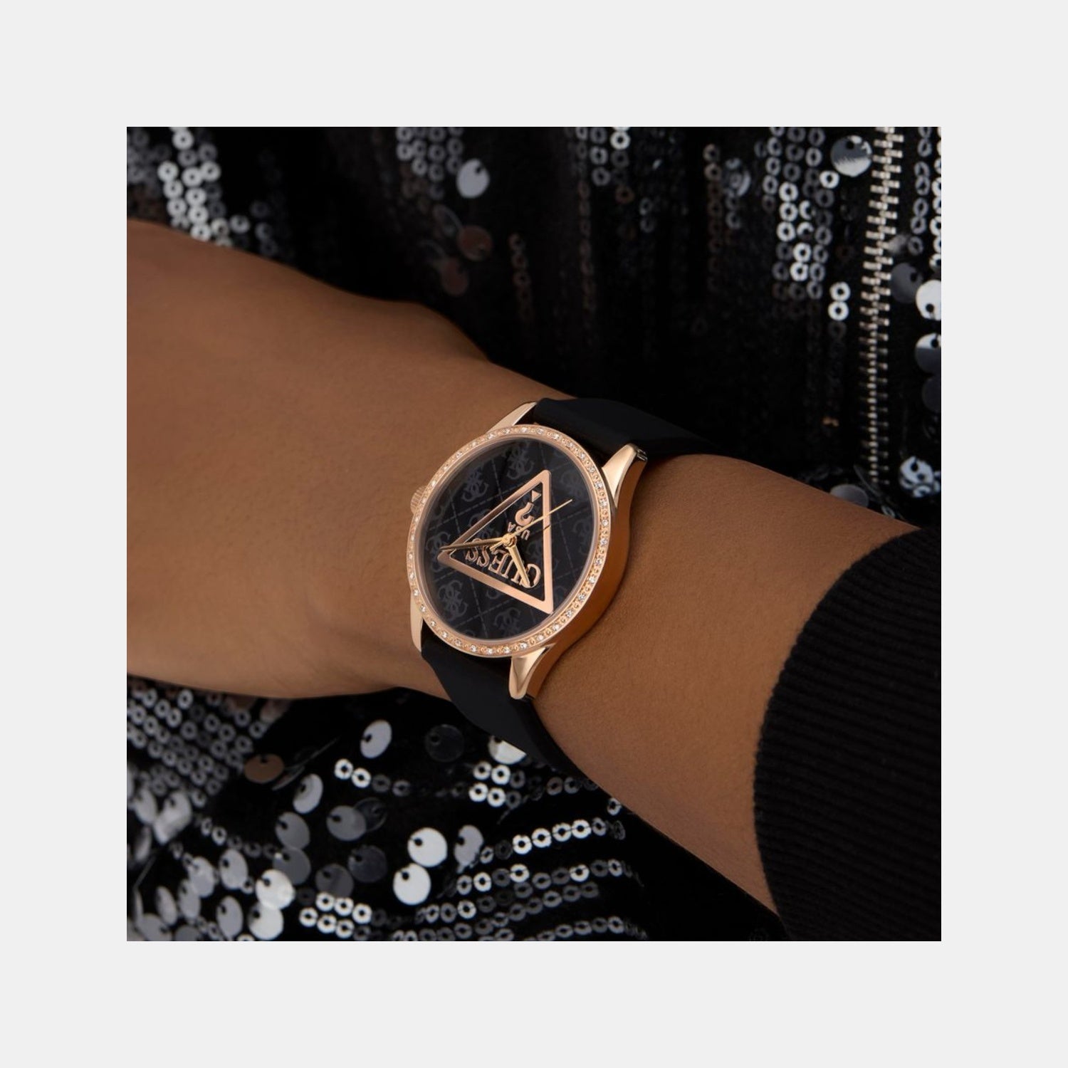 Roxy Women Quartz Black Dial Analog Silicone Watch GW0942L3