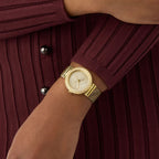 Gt Ivy Women Quartz Champagne Dial Analog Stainless Steel GW0943L2