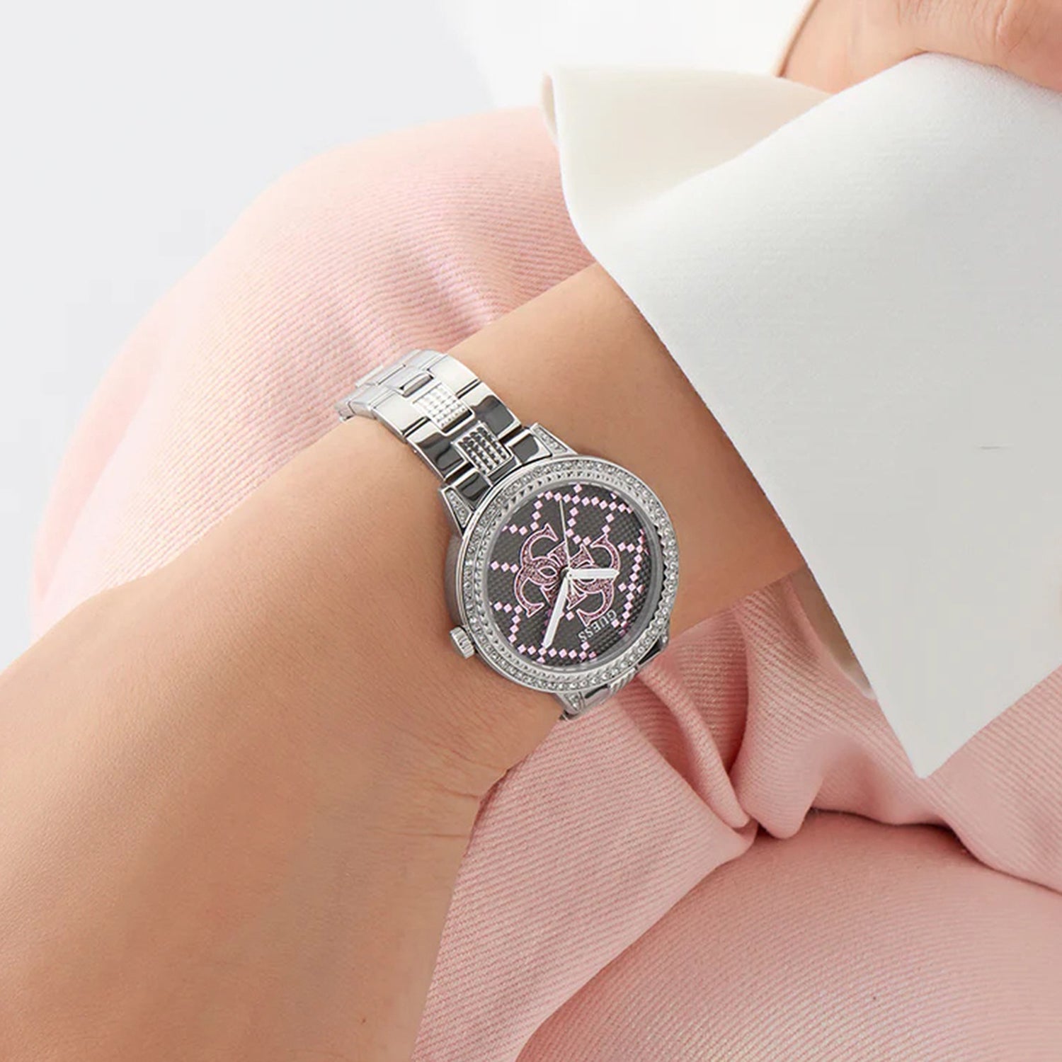 Guess Trend Women Quartz Silver Dial Analog Stainless Steel Watch GW0944L1