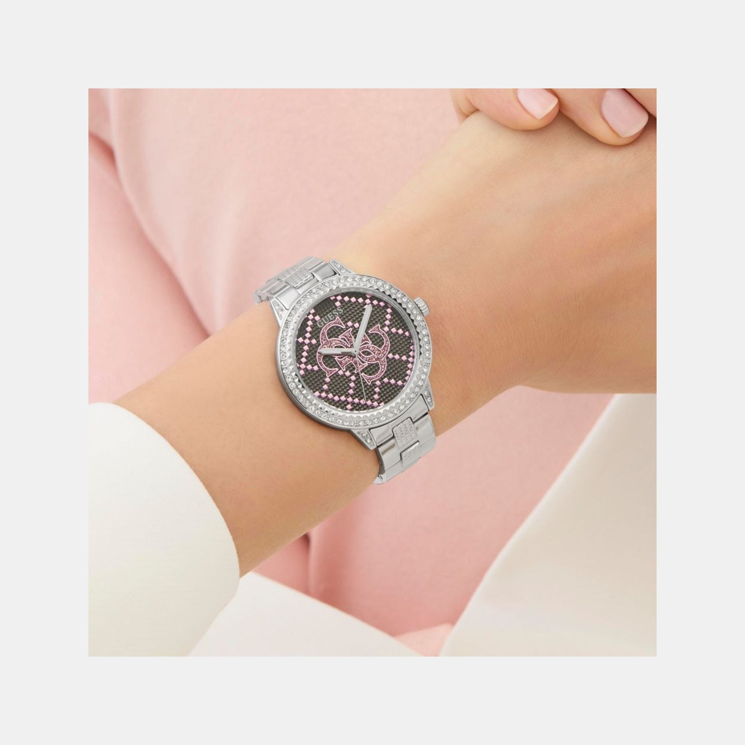 Trend Women Quartz Silver Dial Analog Stainless Steel Watch GW0944L1