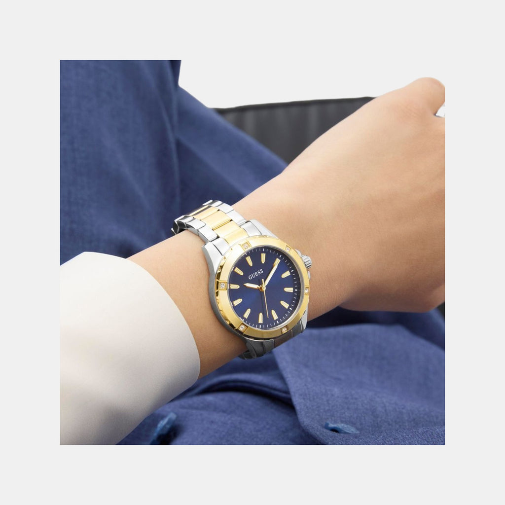 Mist Women Quartz Blue Dial Analog Stainless Steel Watch GW0948L3