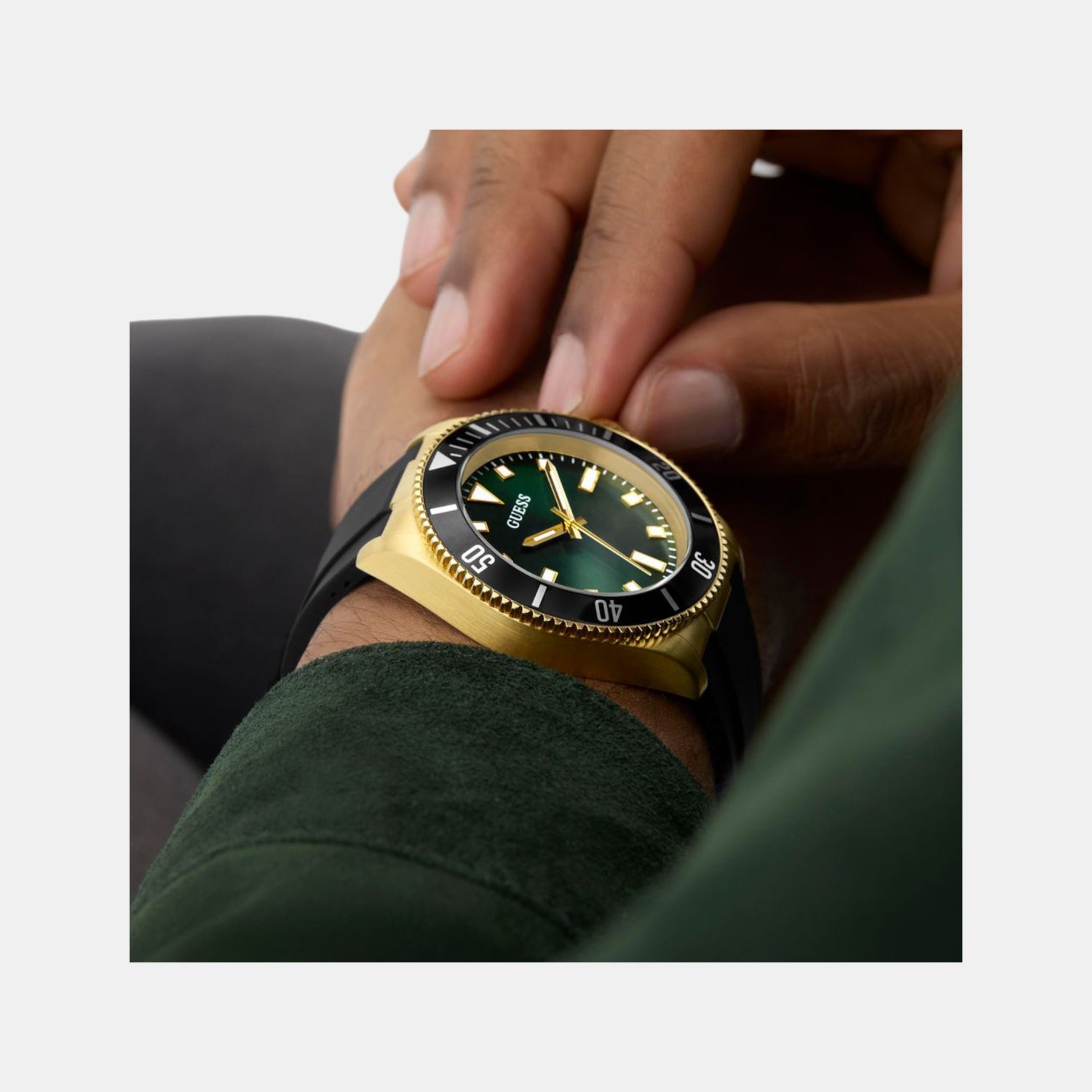 Sport Men Quartz Green Dial Analog Silicone Watch GW0969G2