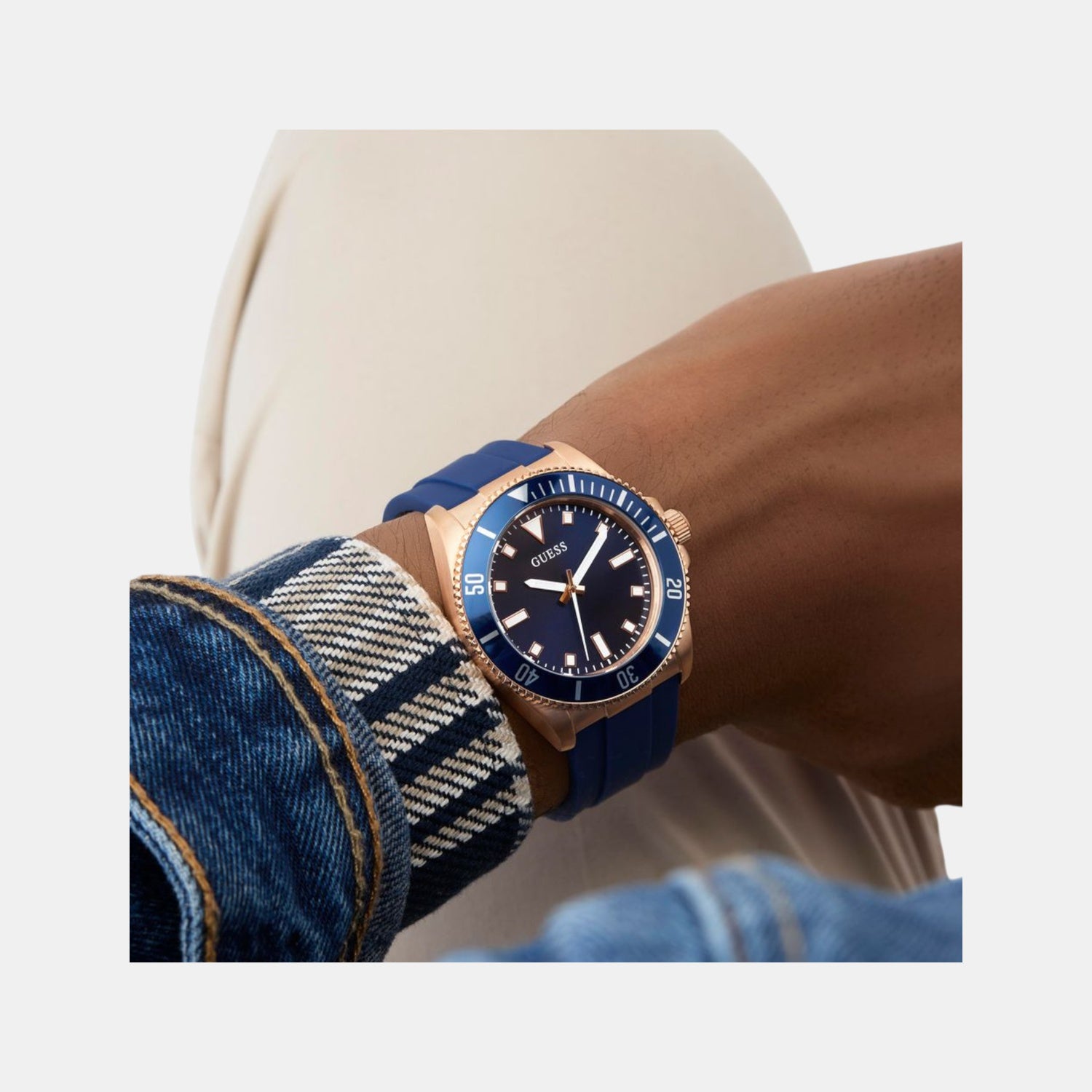 Sport Men Quartz Blue Dial Analog Silicone Watch GW0969G3