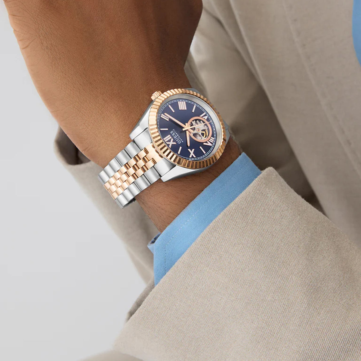 Gd Connoisseur Men Automatic Blue Dial Analog Stainless Steel Watch Gw0984G5