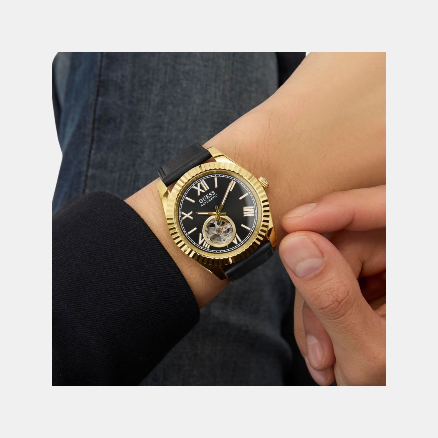 Dress Men Automatic Black Dial Analog Leather Watch GW0985G2