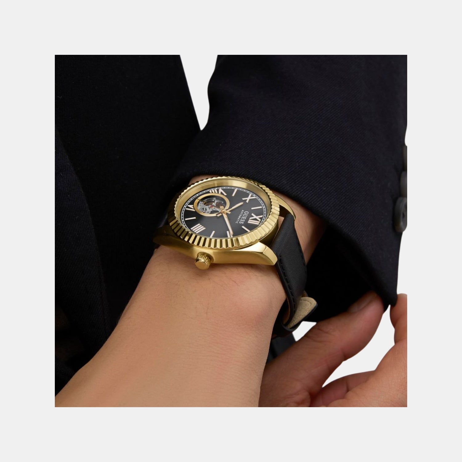 Dress Men Automatic Black Dial Analog Leather Watch GW0985G2