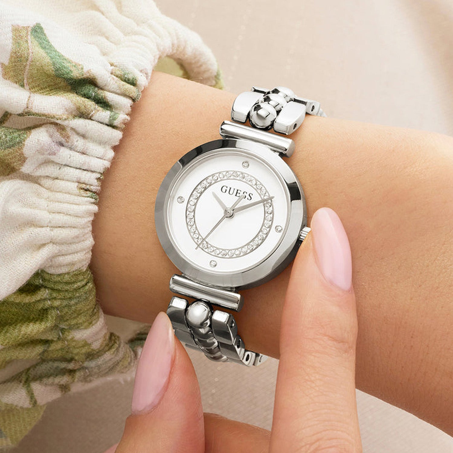 Women Quartz White Dial Analog Stainless Steel Watch GW0994L1
