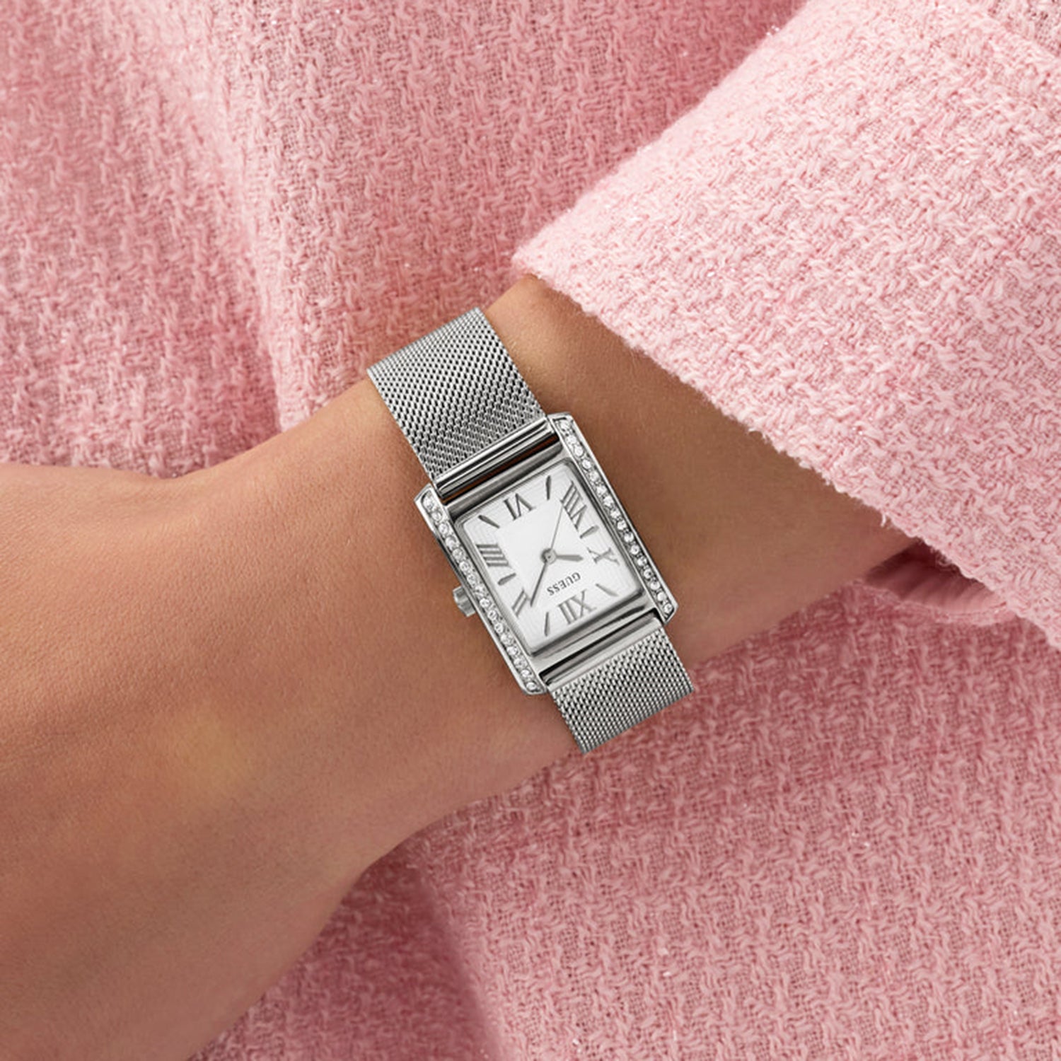 Women Quartz White Dial Analog Mesh Watch GW0997L1