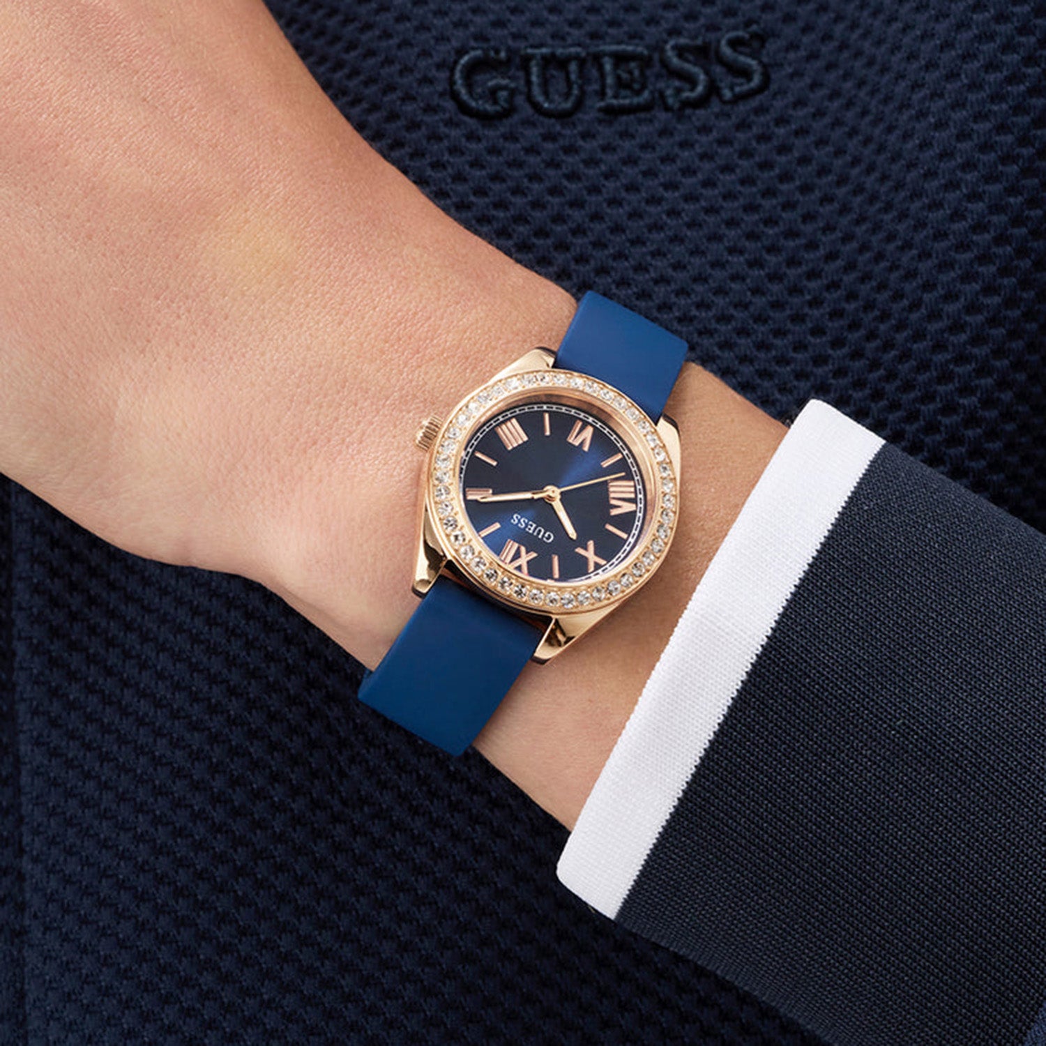 Women Quartz Blue Dial Analog Silicone Watch GW1000L4