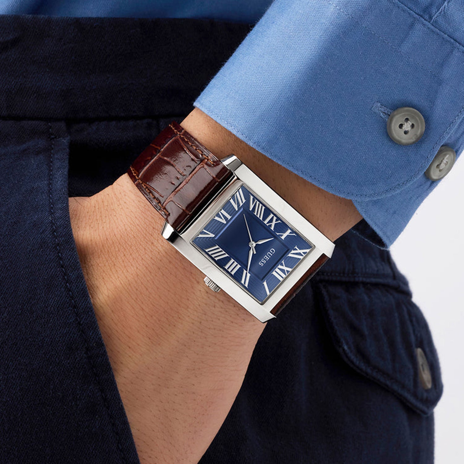 Men Quartz Blue Dial Analog Leather Watch GW1003G2