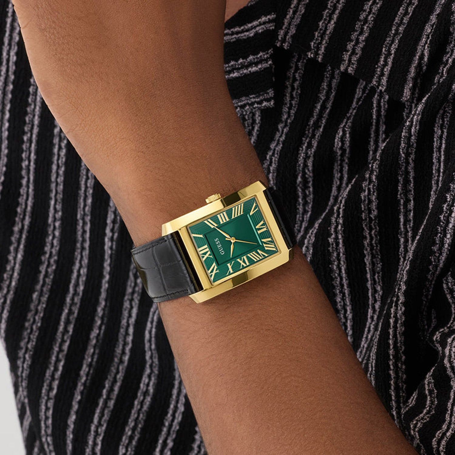 Men Quartz Green Dial Analog Leather Watch GW1003G3