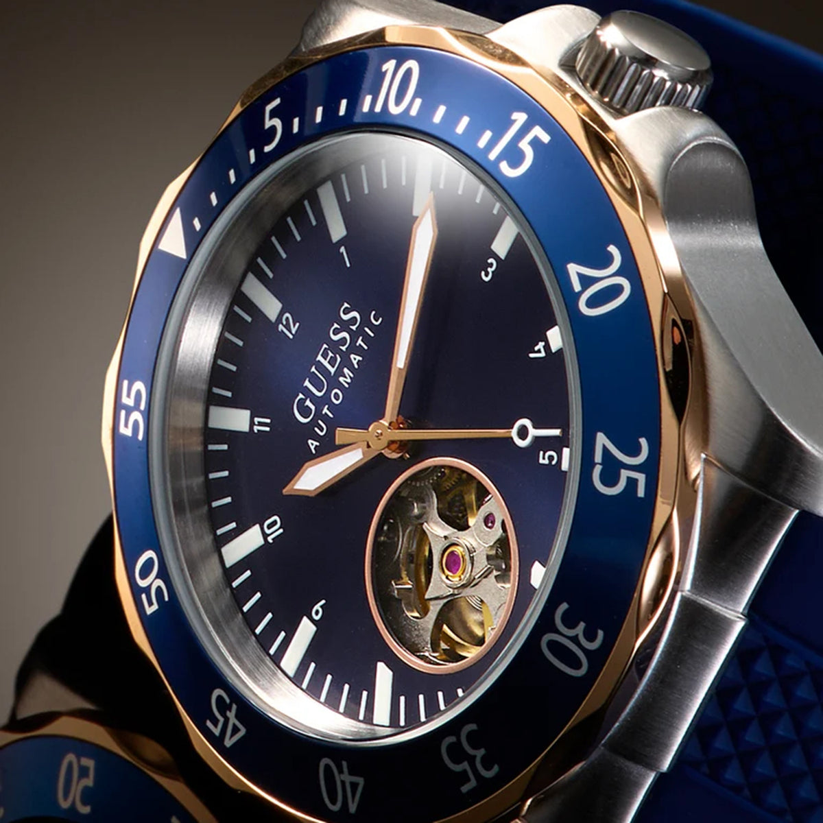 Men Automatic Blue Dial Analog Silicone Watch GW1131G5