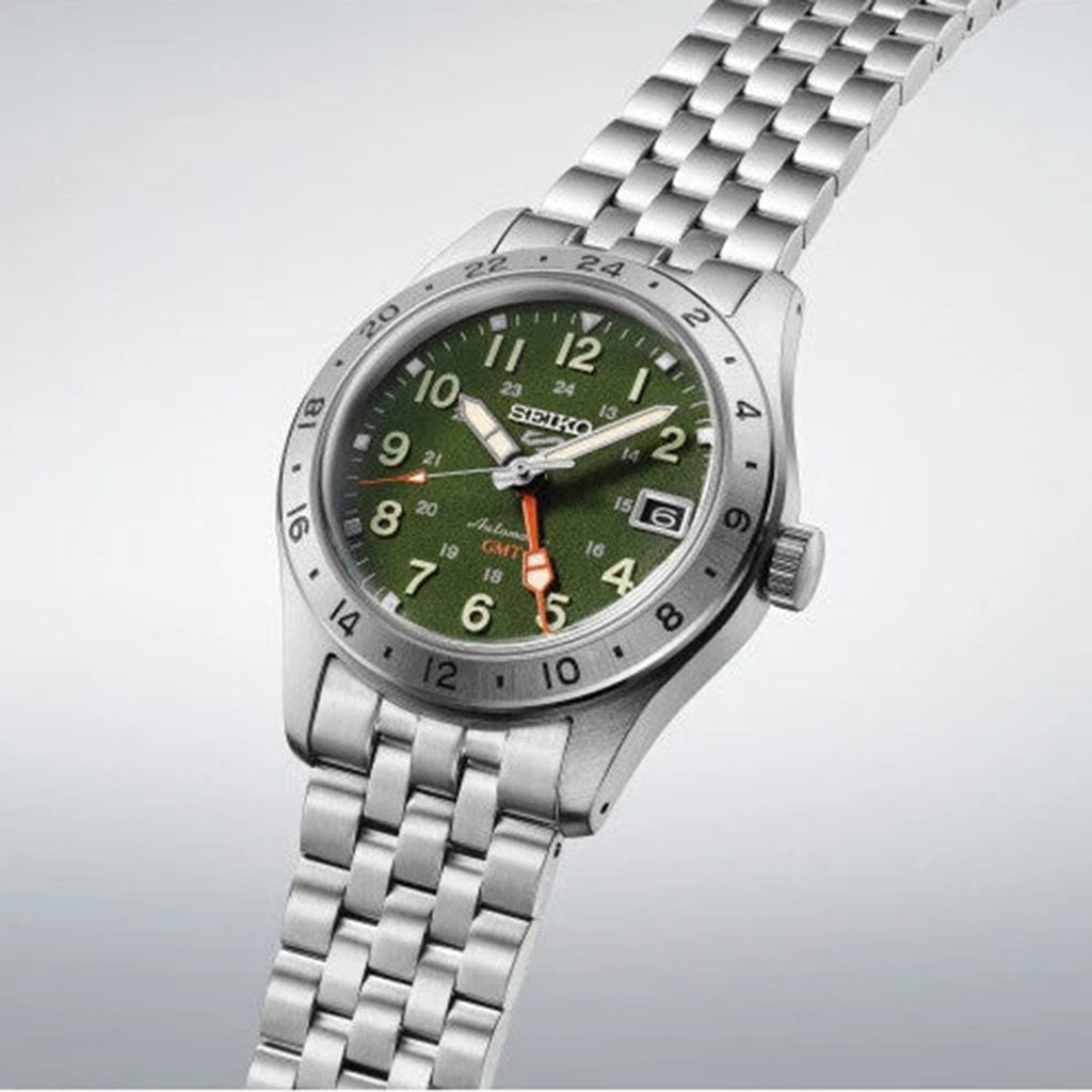 5 GMT Men Automatic Green Dial Analog Stainless Steel Watch HDB001K1