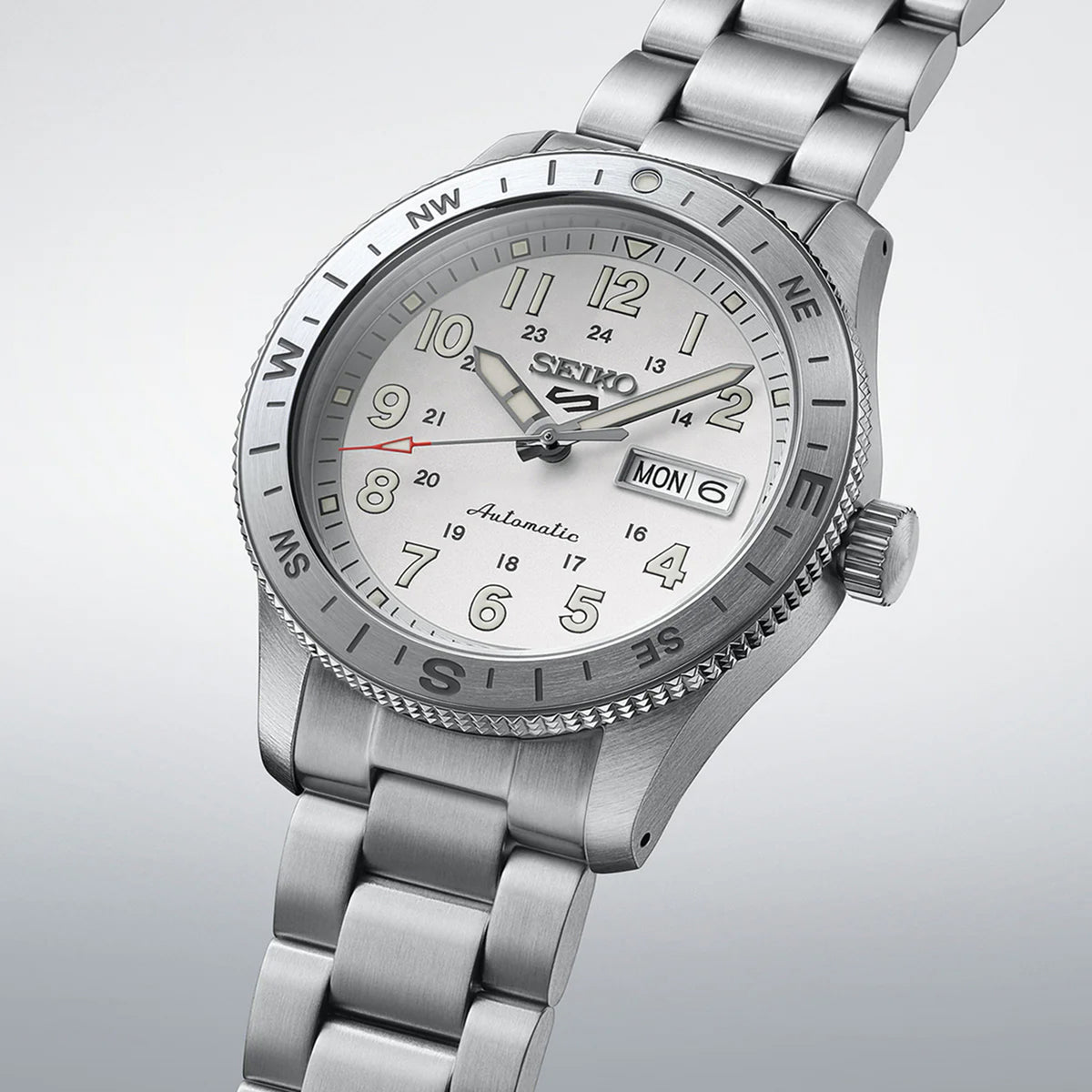 5 Sports Men Automatic White Dial Analog Stainless Steel Watch HDB007K1