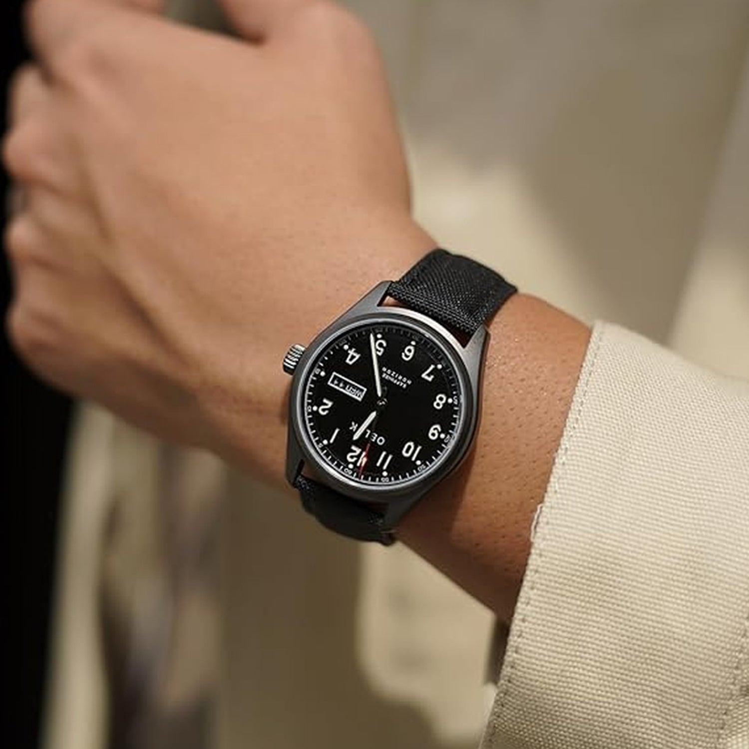 Horizon Men Quartz Black Dial Analog Fabric Watch Horizon