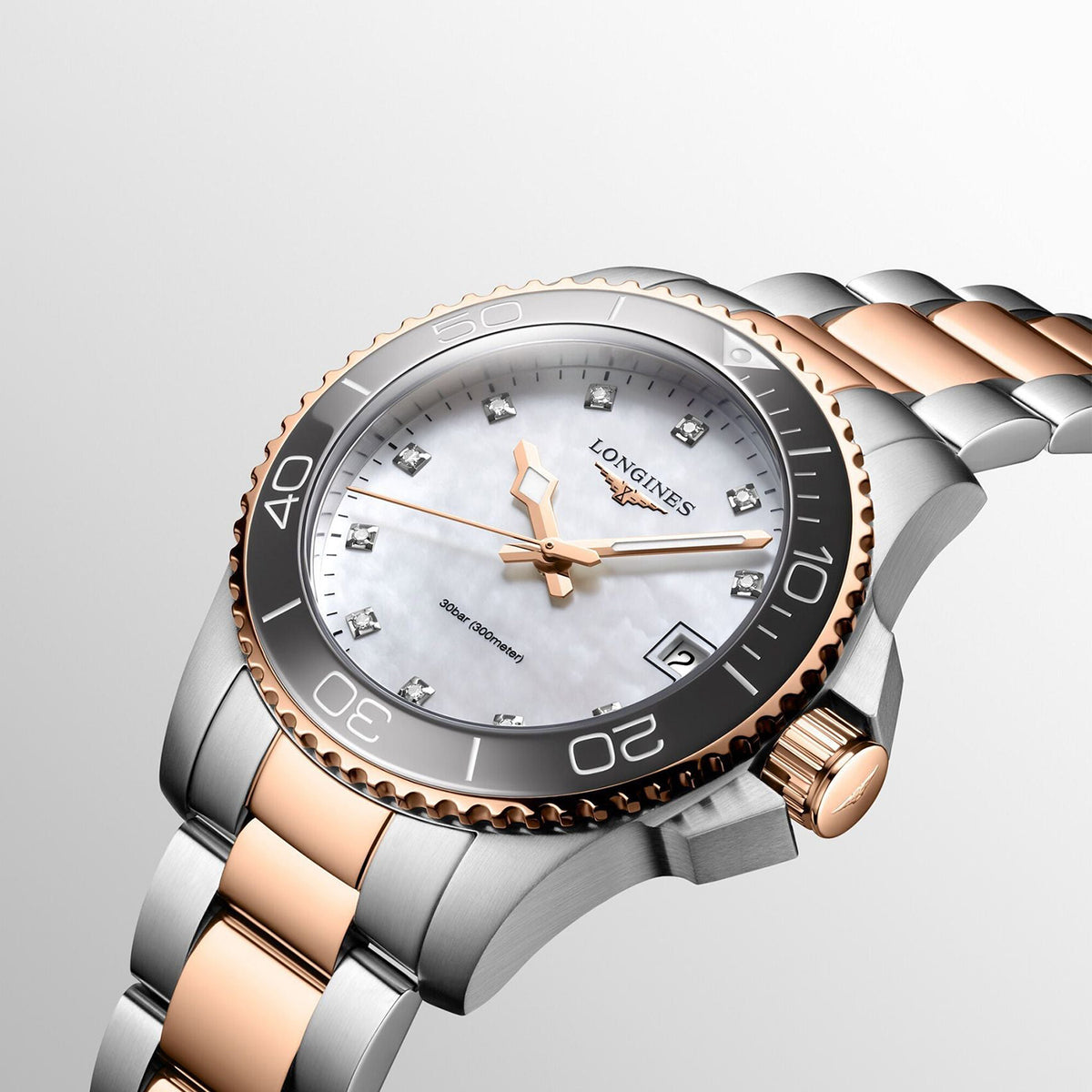 HydroConquest Women Quartz White Dial Analog Stainless Steel Watch L33703896