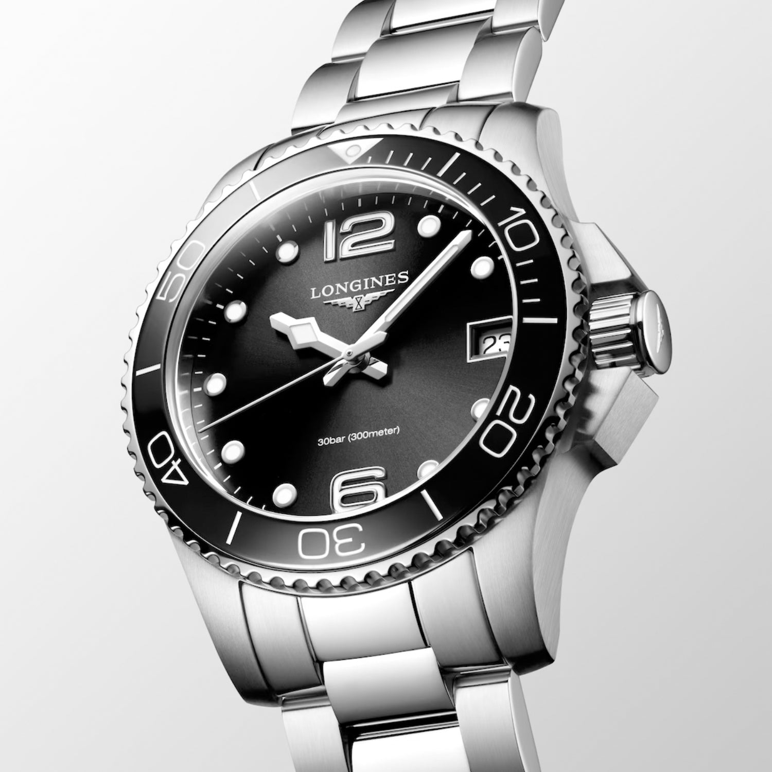 Women Quartz Black Dial Analog Stainless Steel Watch L33704566