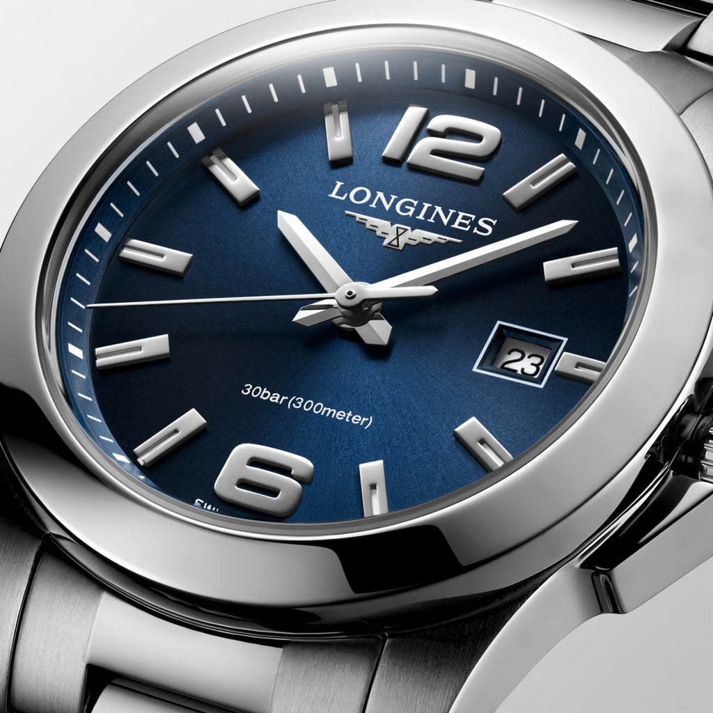 Women Quartz Blue Dial Analog Stainless Steel Watch L33764966
